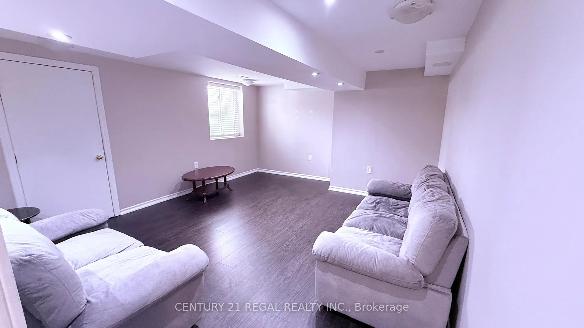 Photo 16 of 39 Laurentide Crescent, Brampton, Vales of Castlemore North — HOMEH