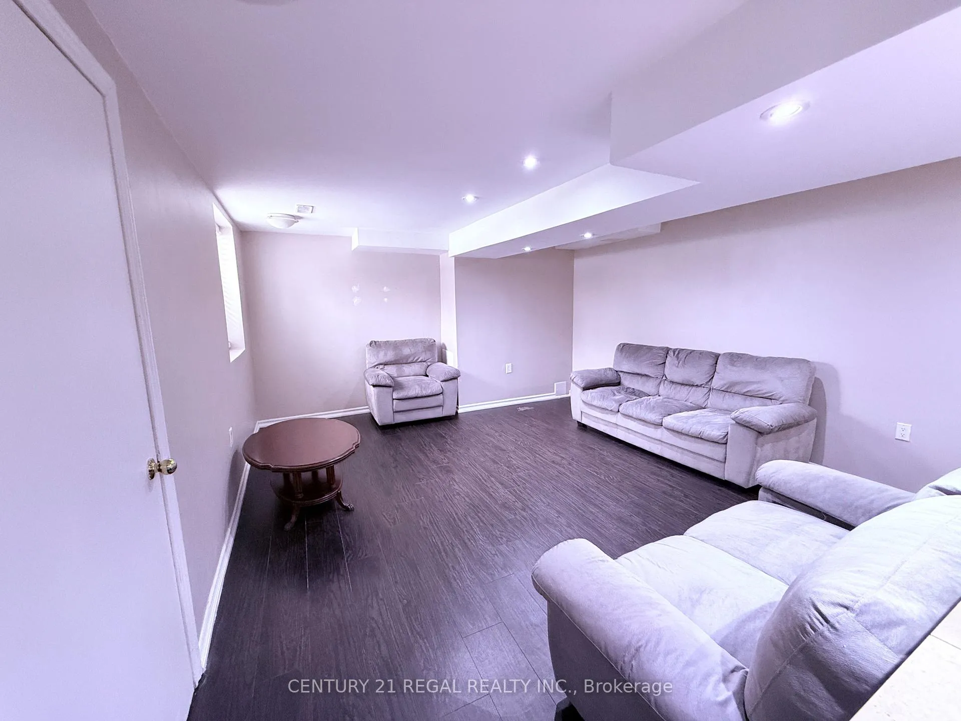 Photo 24 of 39 Laurentide Crescent, Brampton, Vales of Castlemore North — HOMEH