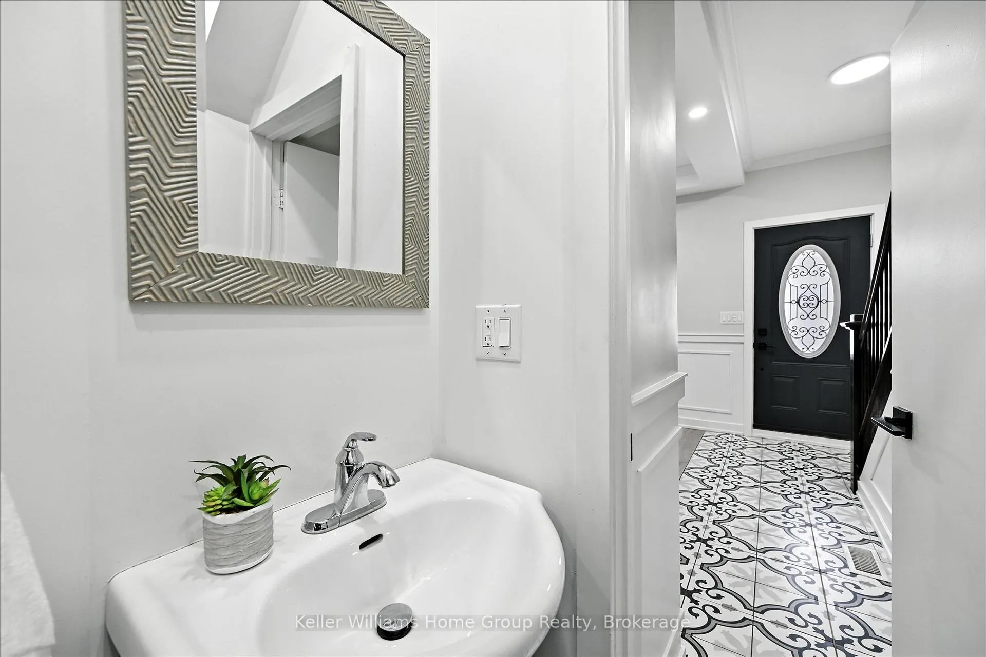 Photo 13 of 82 Rosemont Avenue, Hamilton, Stipley — HOMEH