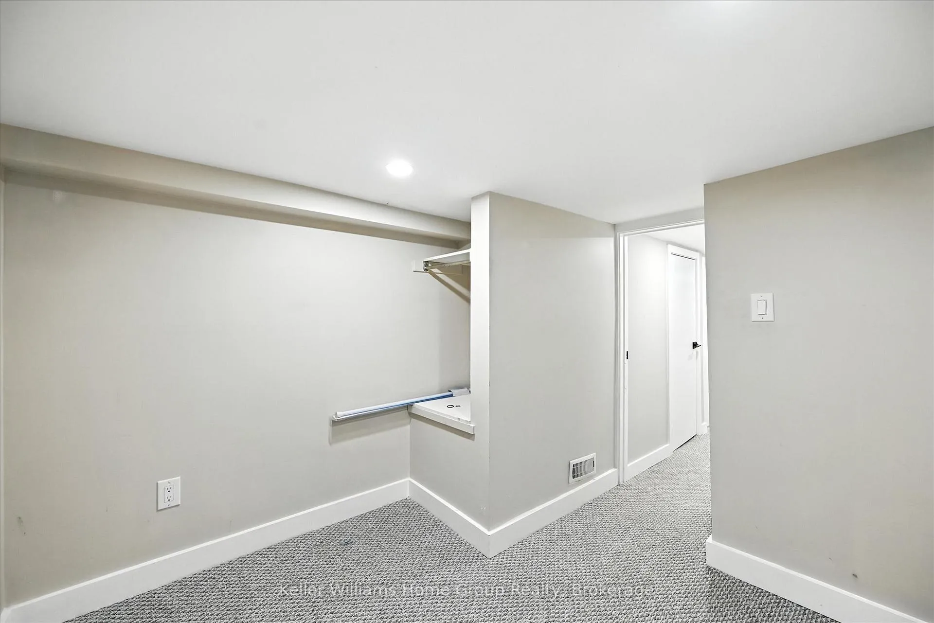 Photo 34 of 82 Rosemont Avenue, Hamilton, Stipley — HOMEH