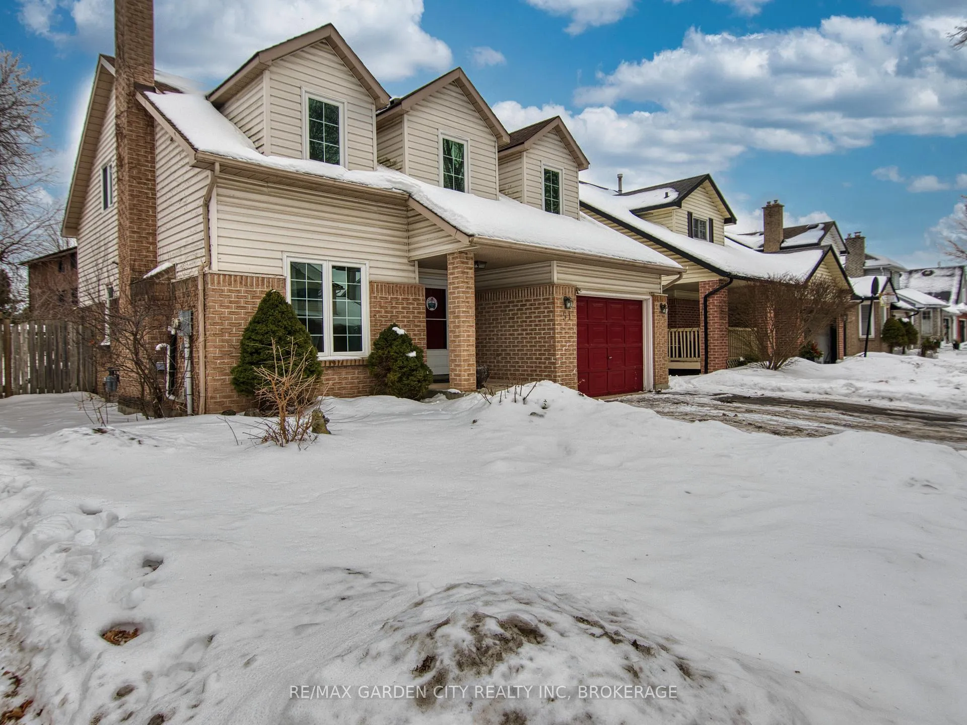 Front of 51 Huntington Lane