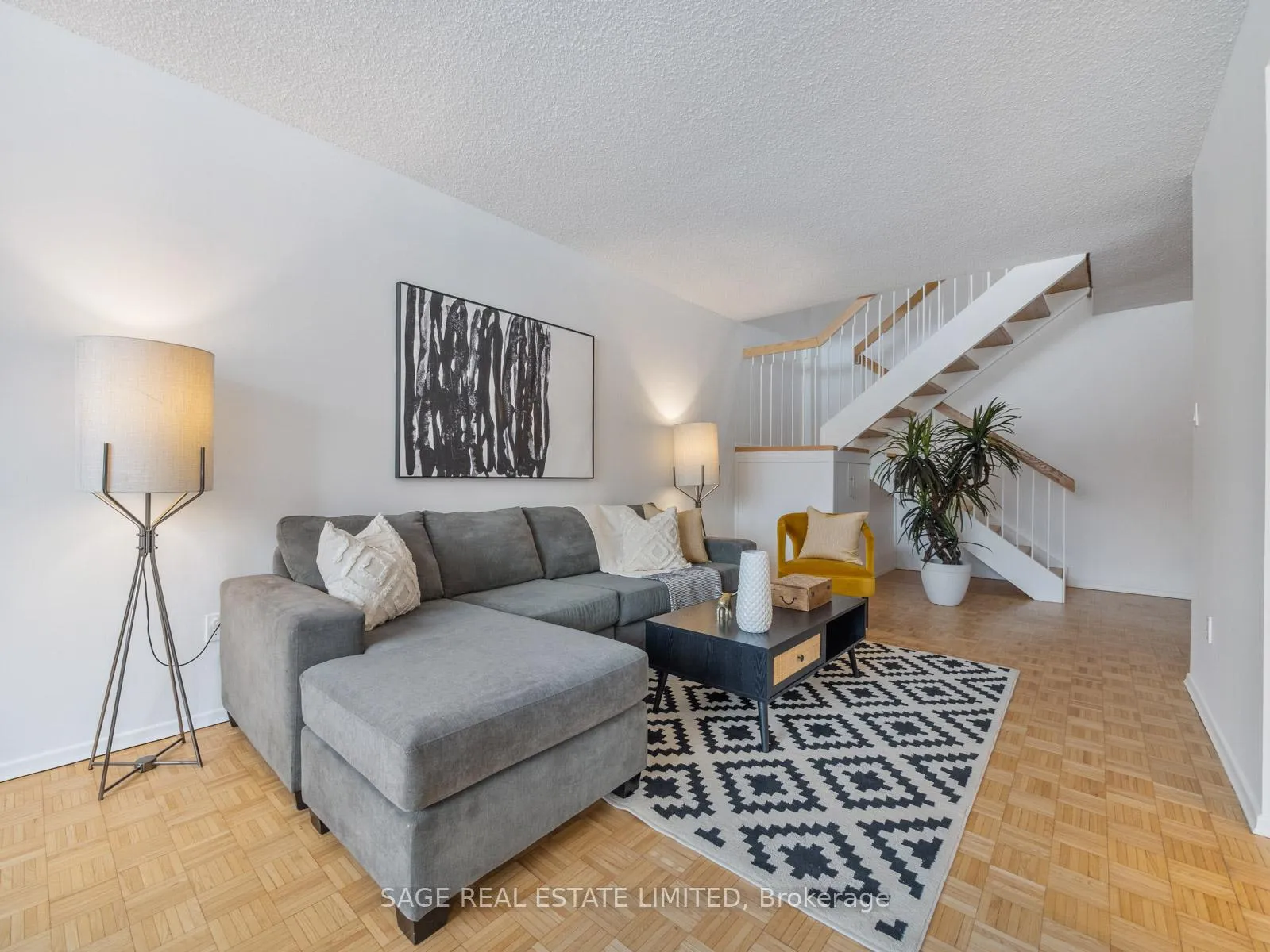 Photo 5 of Unit 103, 30 Glen Elm Avenue, Toronto, Rosedale-Moore Park — HOMEH
