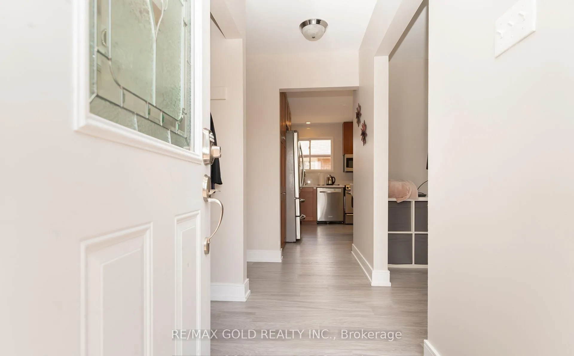 Photo 6 of 29 Devonshire Drive, Brampton, Southgate — HOMEH