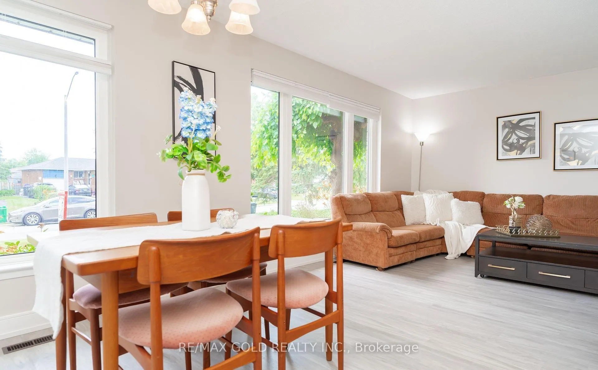 Photo 11 of 29 Devonshire Drive, Brampton, Southgate — HOMEH