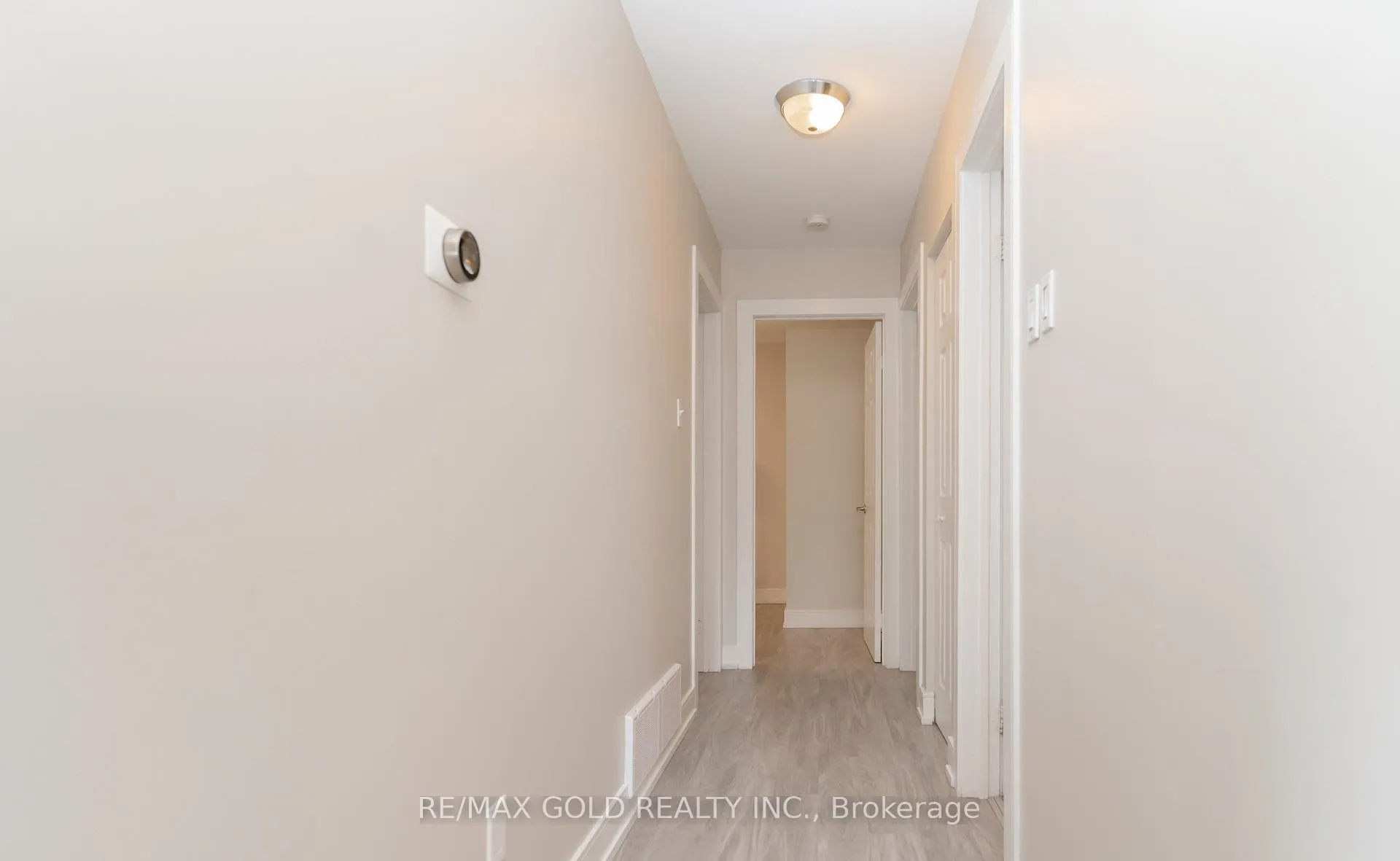 Photo 18 of 29 Devonshire Drive, Brampton, Southgate — HOMEH
