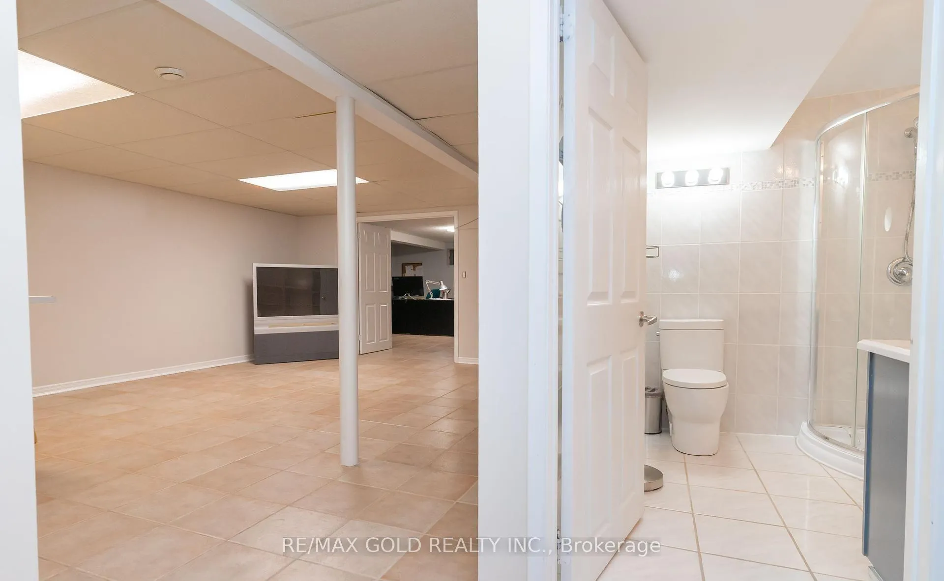 Photo 28 of 29 Devonshire Drive, Brampton, Southgate — HOMEH