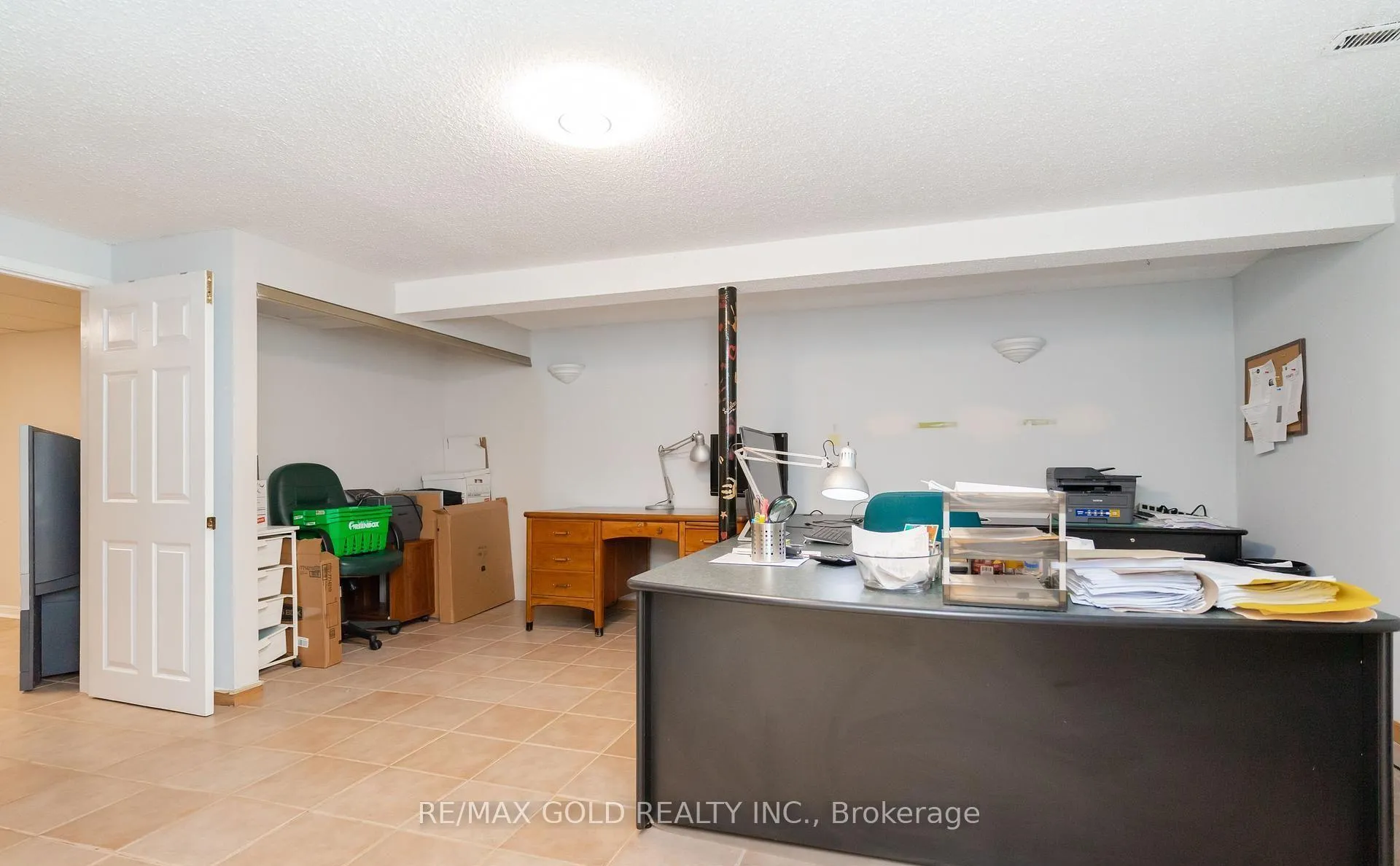Photo 32 of 29 Devonshire Drive, Brampton, Southgate — HOMEH