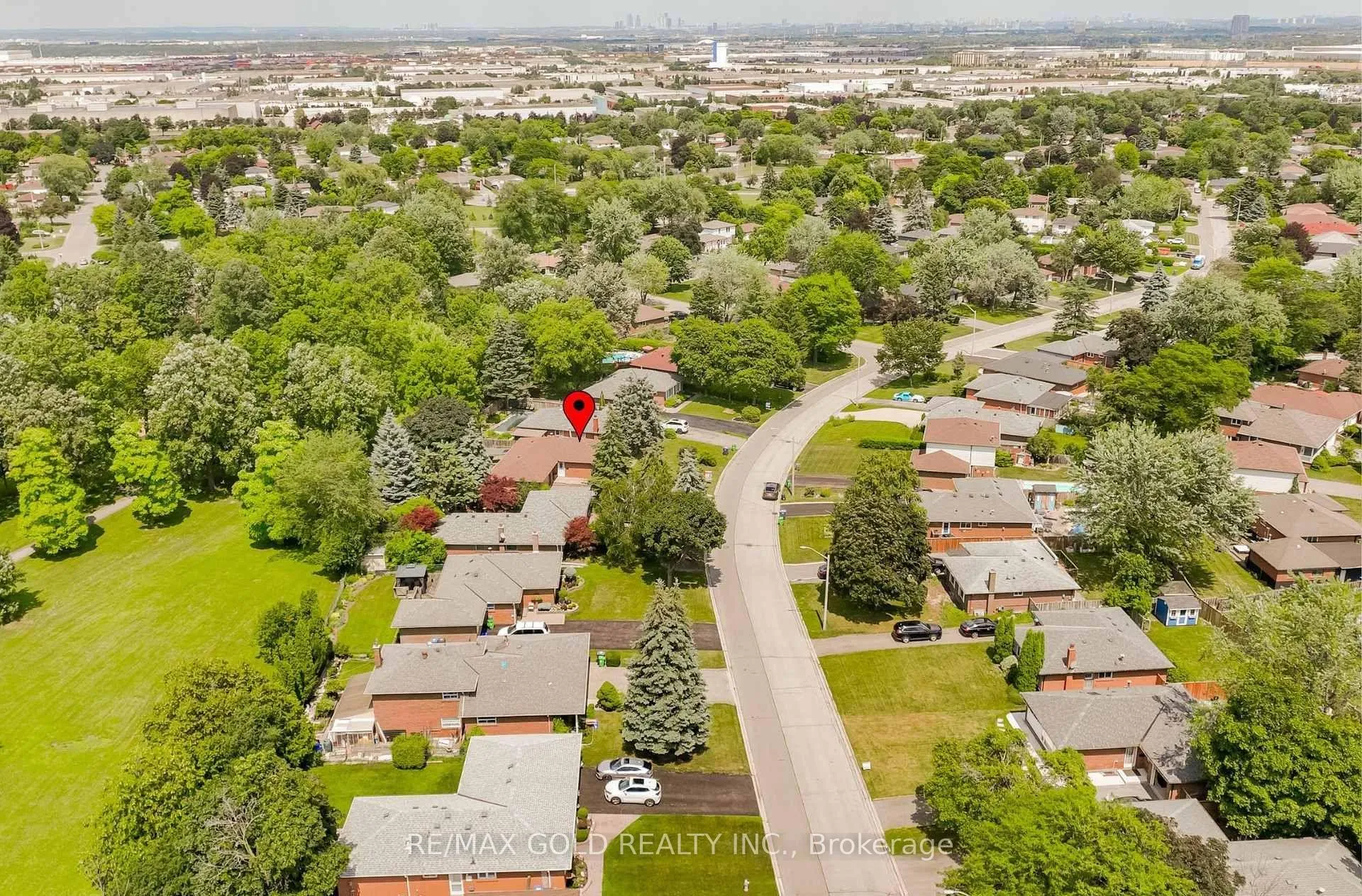 Photo 42 of 29 Devonshire Drive, Brampton, Southgate — HOMEH