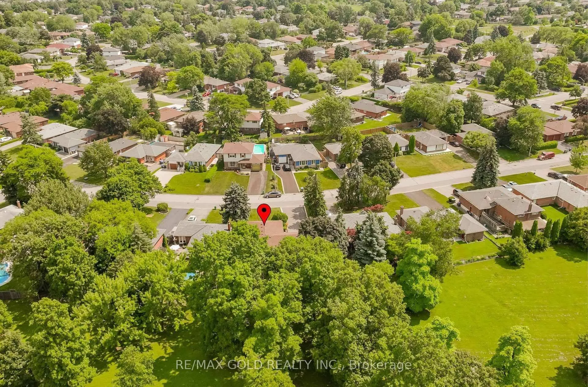 Photo 43 of 29 Devonshire Drive, Brampton, Southgate — HOMEH