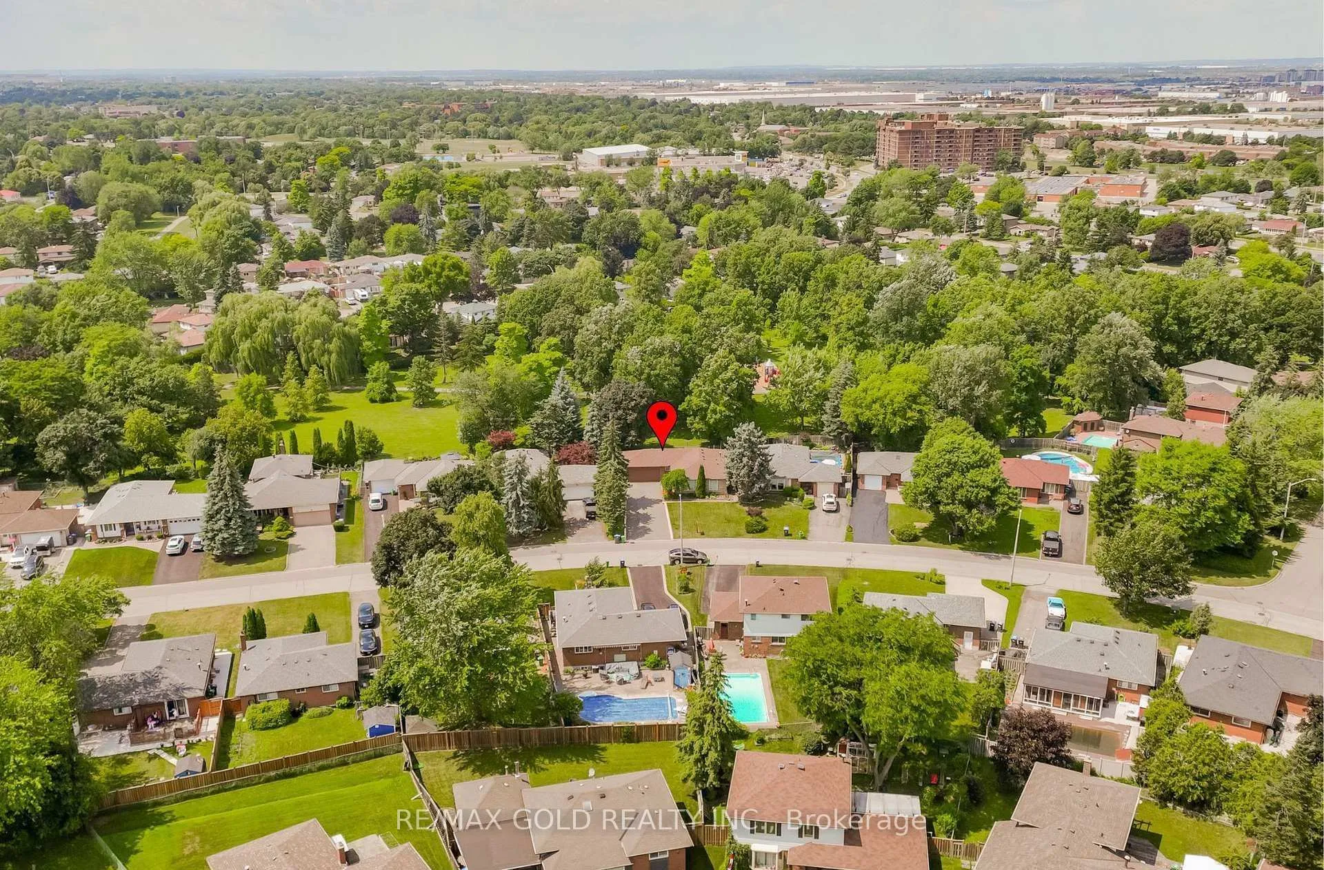 Photo 45 of 29 Devonshire Drive, Brampton, Southgate — HOMEH
