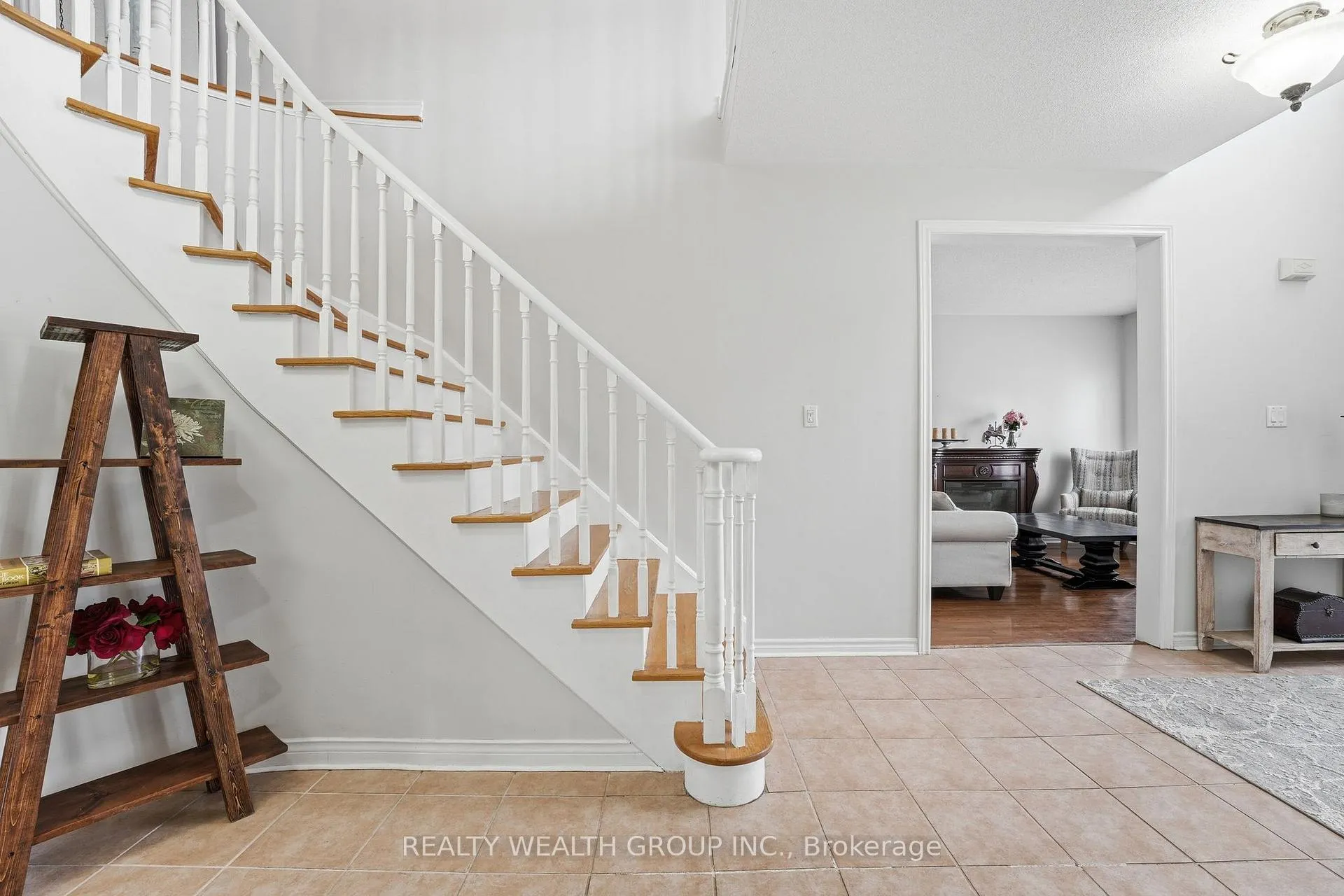 Photo 6 of 84 Bayview Avenue, Georgina, Keswick South — HOMEH