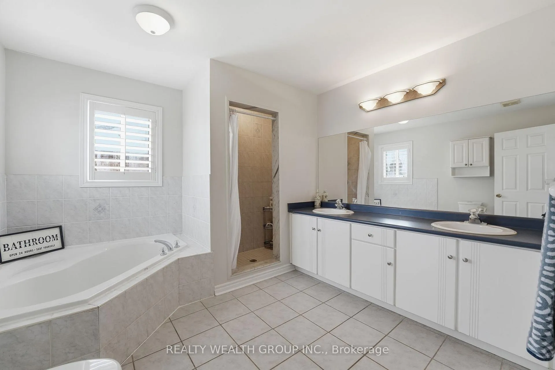 Photo 27 of 84 Bayview Avenue, Georgina, Keswick South — HOMEH