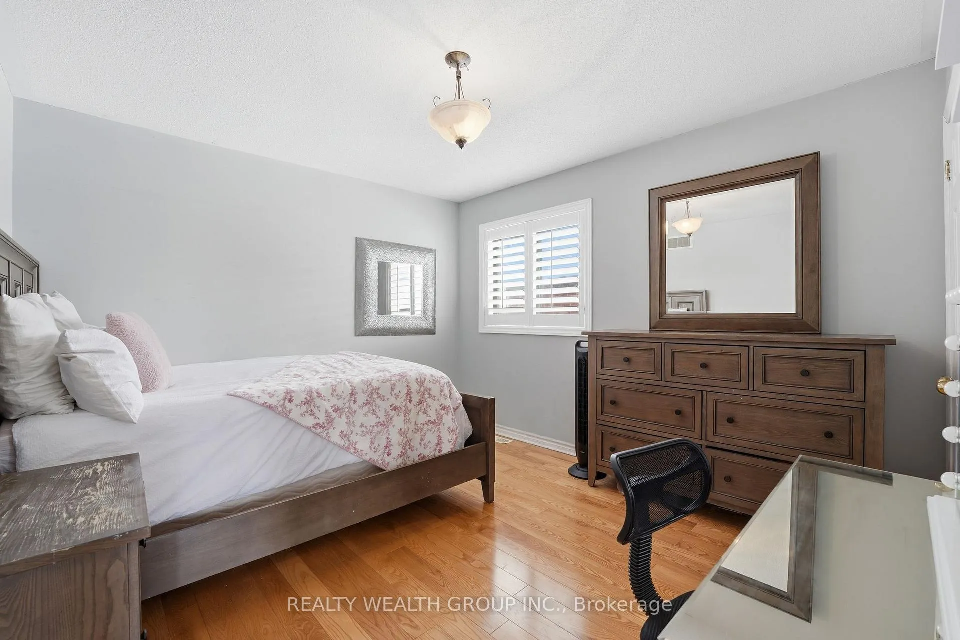 Photo 30 of 84 Bayview Avenue, Georgina, Keswick South — HOMEH
