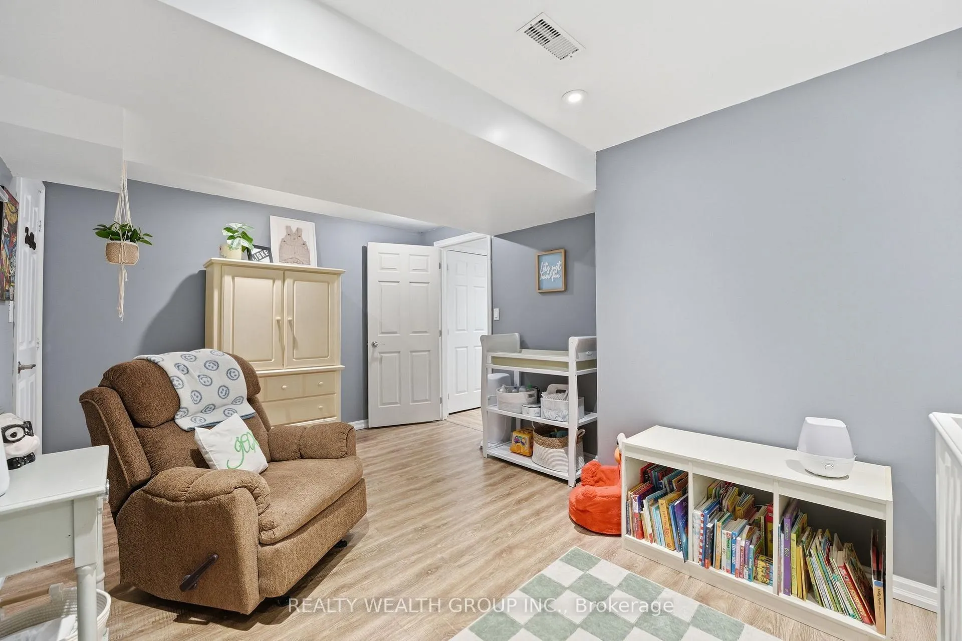 Photo 44 of 84 Bayview Avenue, Georgina, Keswick South — HOMEH