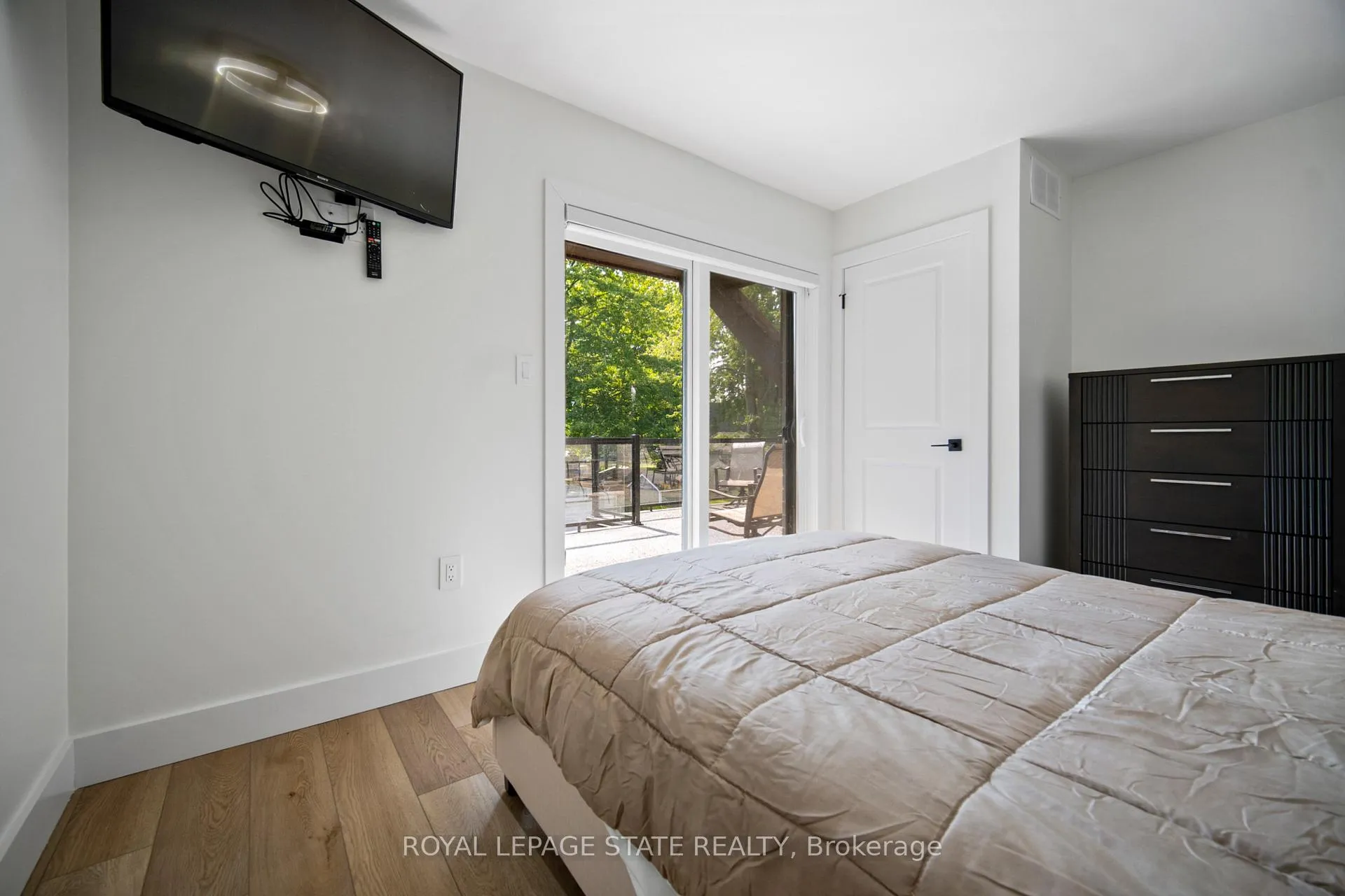 Photo 14 of 12 Park Lane Crescent, Norfolk, Turkey Point — HOMEH