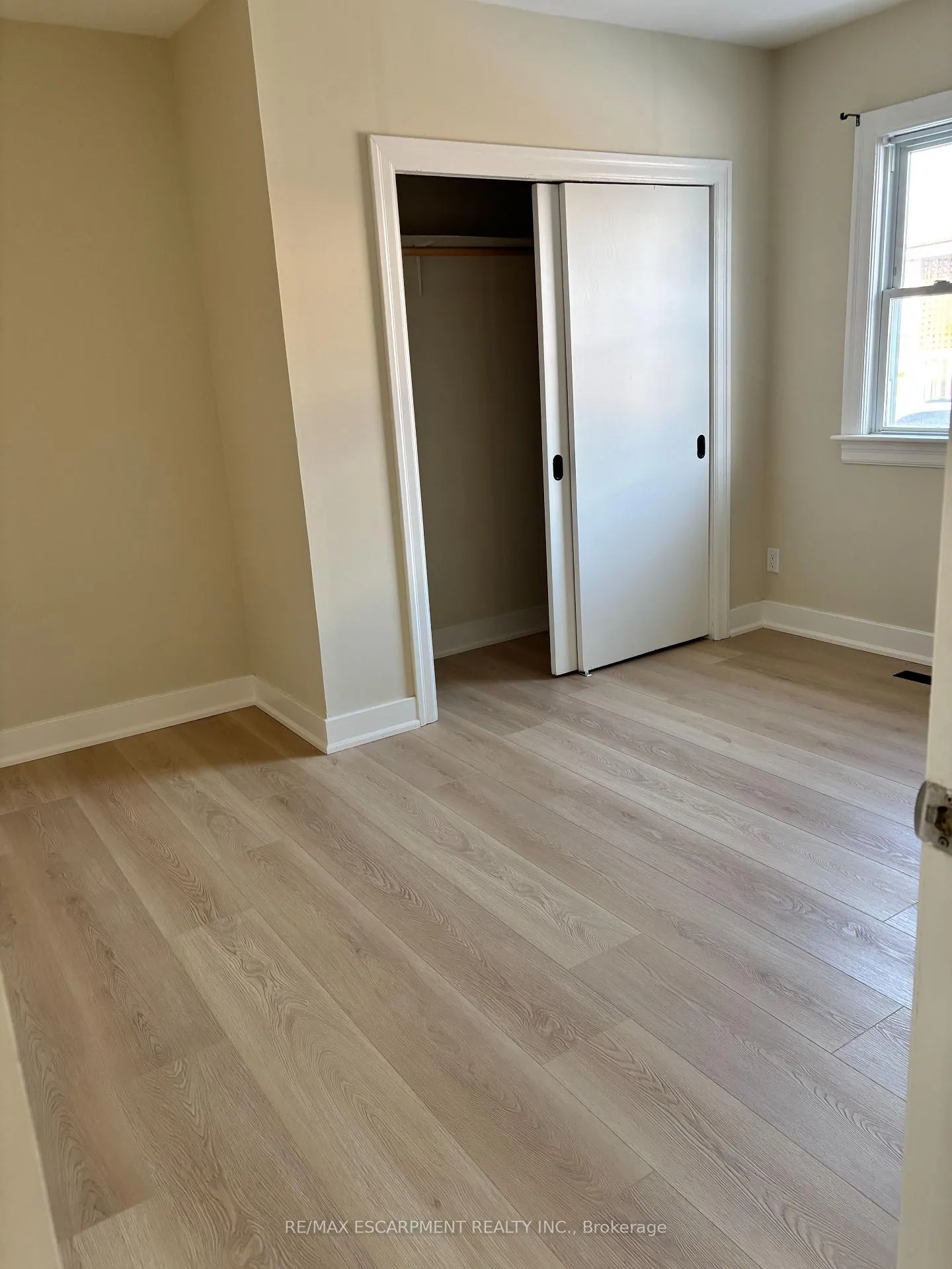 Photo 10 of Unit Main, 98 Brady Street, Port Colborne, Main Street — HOMEH