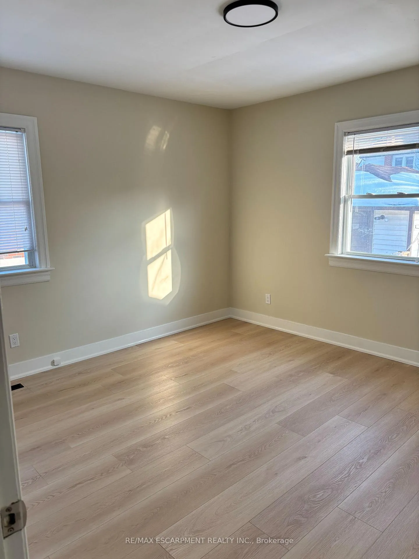 Photo 11 of Unit Main, 98 Brady Street, Port Colborne, Main Street — HOMEH