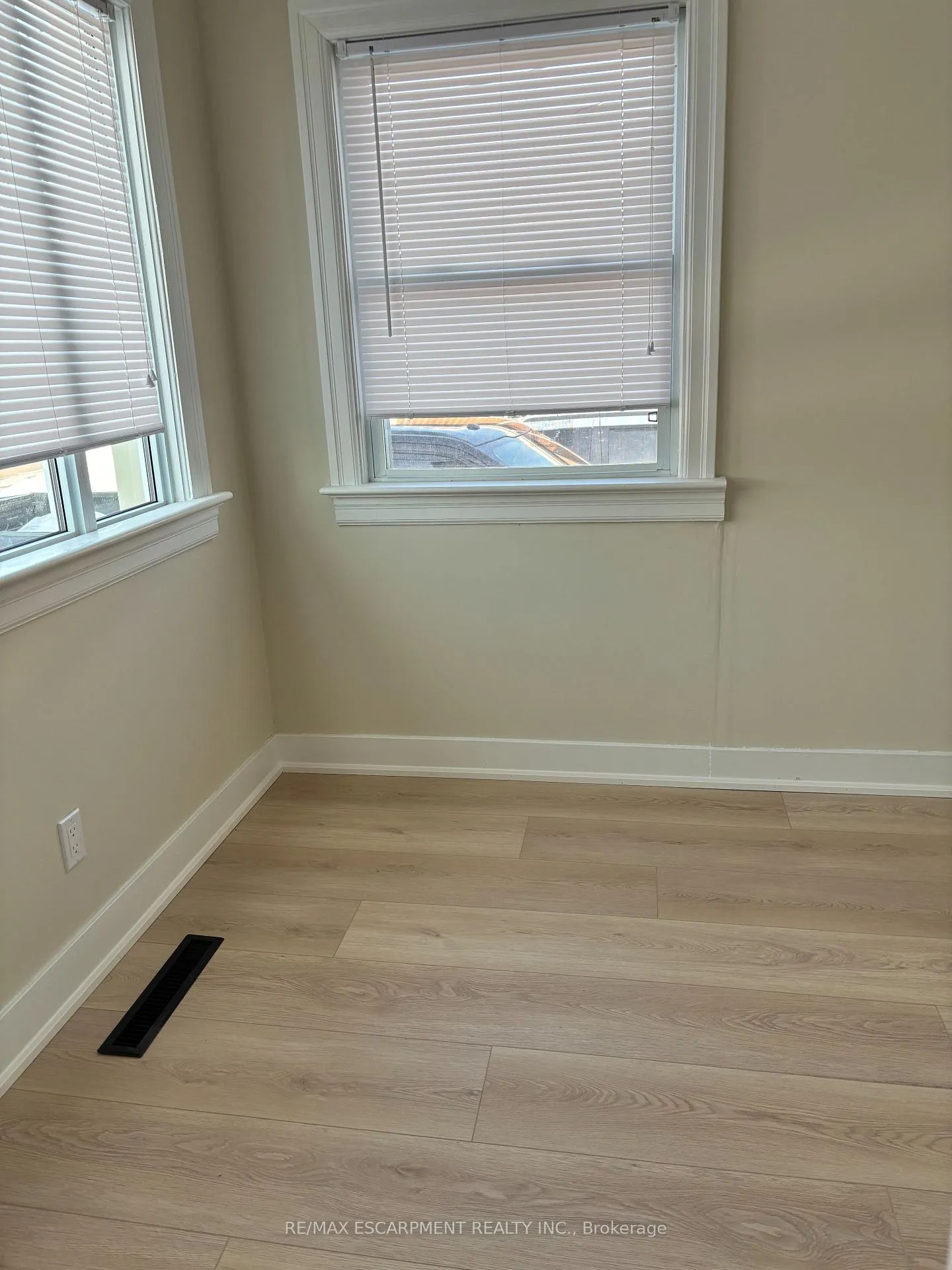 Photo 13 of Unit Main, 98 Brady Street, Port Colborne, Main Street — HOMEH