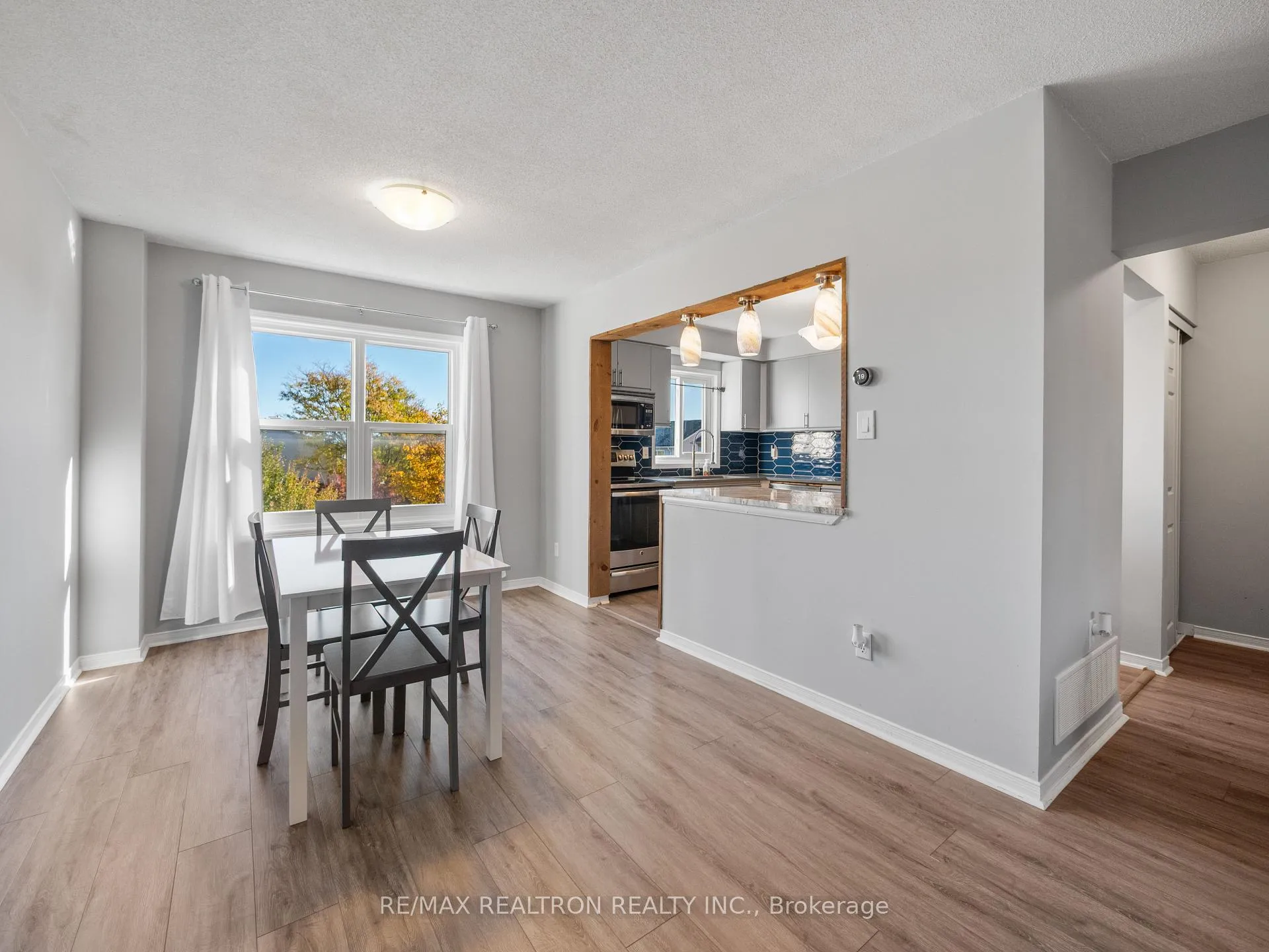 Photo 7 of 2133 Ferguson Street, Innisfil, Alcona — HOMEH