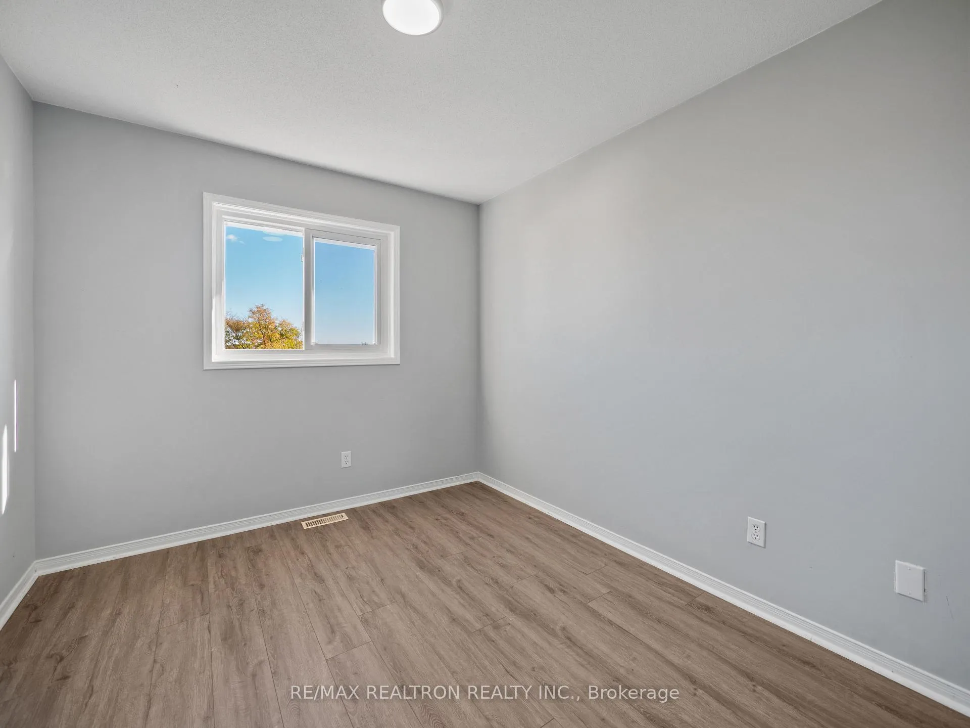 Photo 20 of 2133 Ferguson Street, Innisfil, Alcona — HOMEH