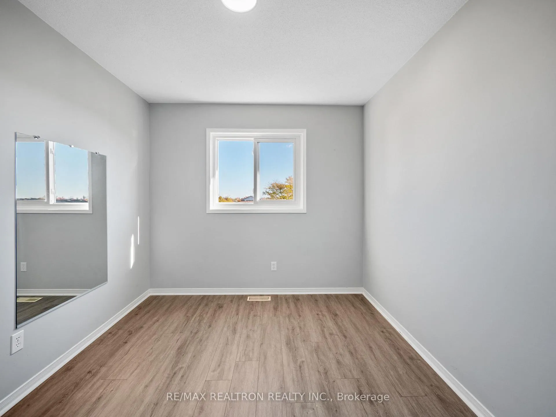 Photo 21 of 2133 Ferguson Street, Innisfil, Alcona — HOMEH