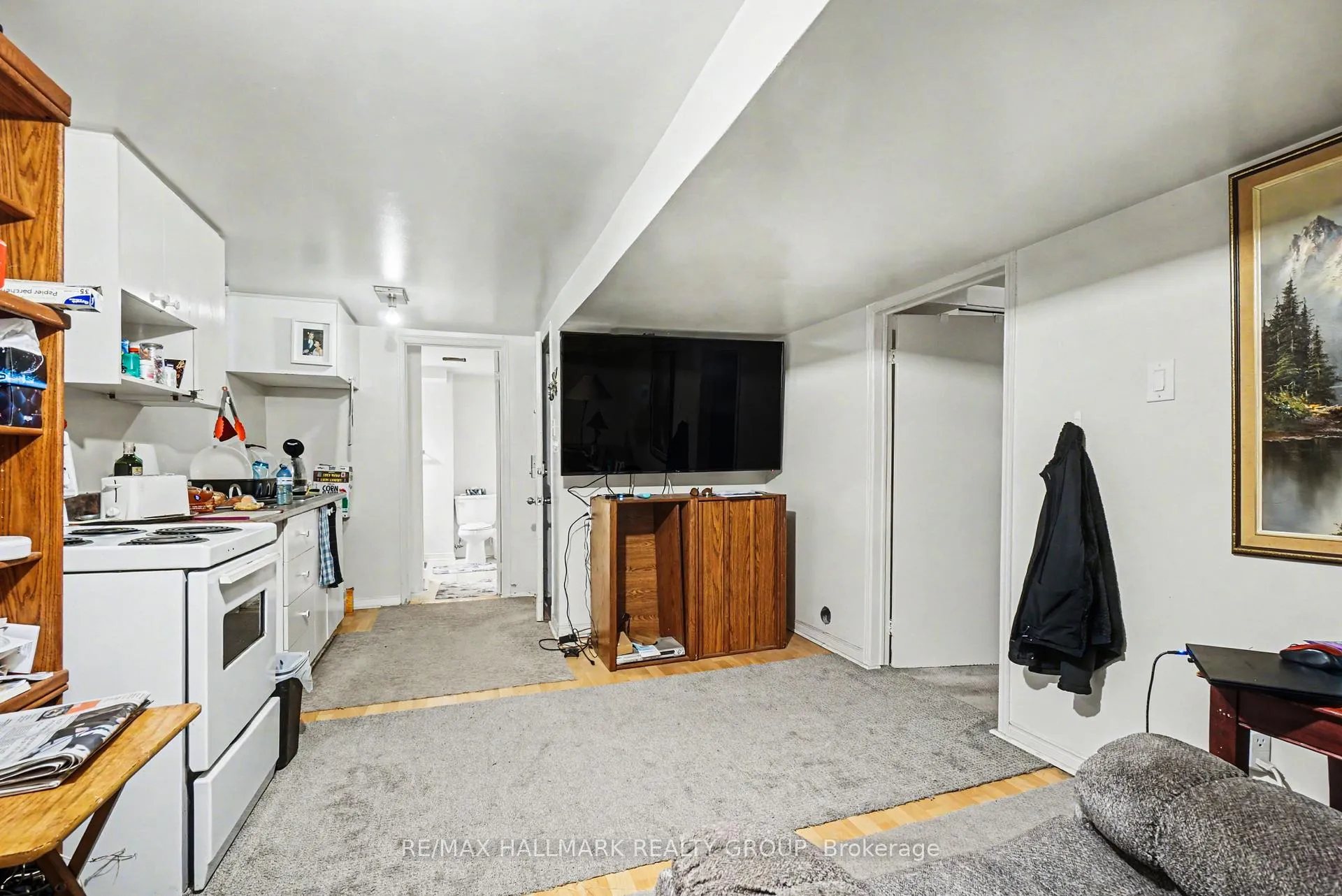 Photo 17 of 981 Larkin Street, Ottawa, Carlington — HOMEH