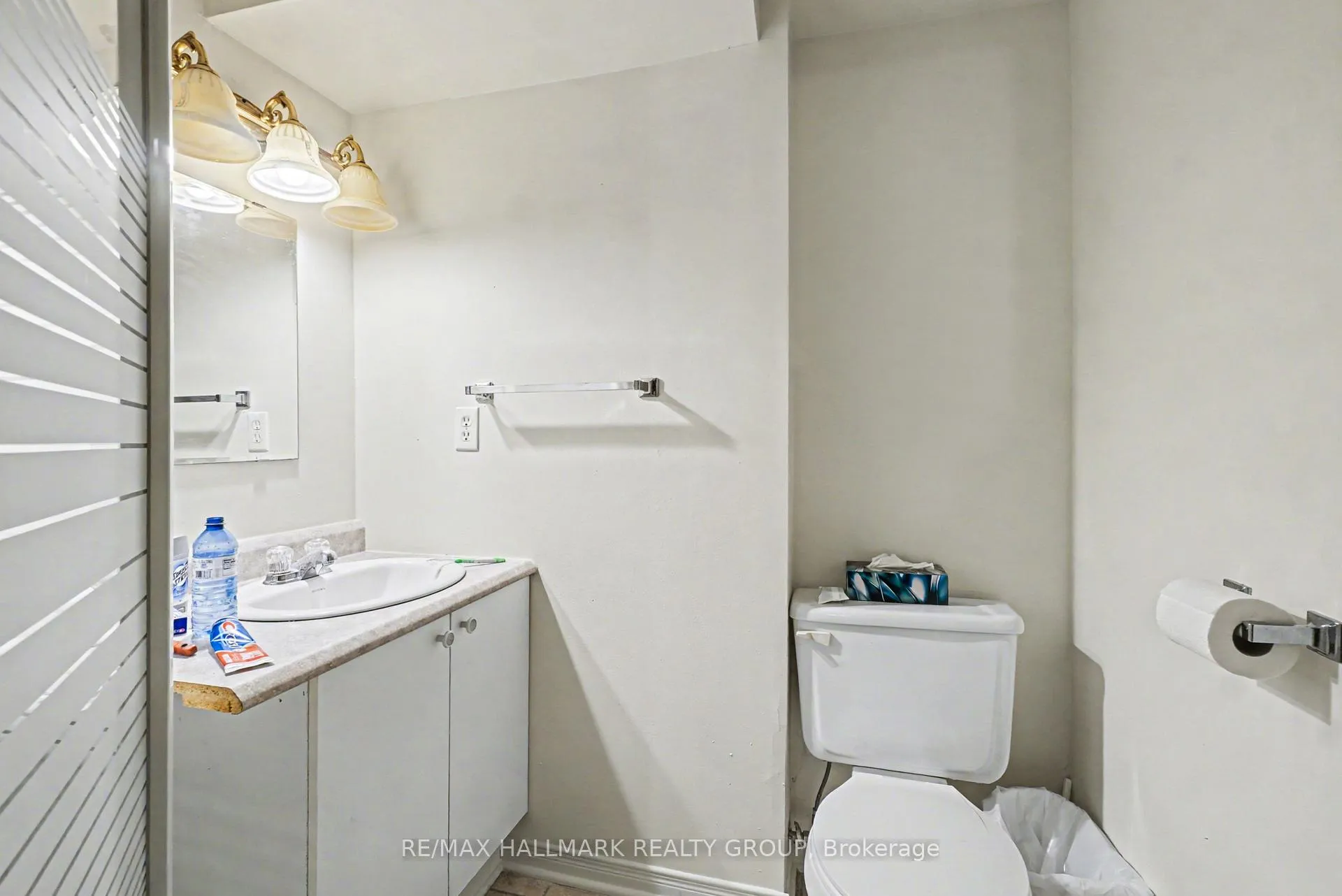 Photo 19 of 981 Larkin Street, Ottawa, Carlington — HOMEH