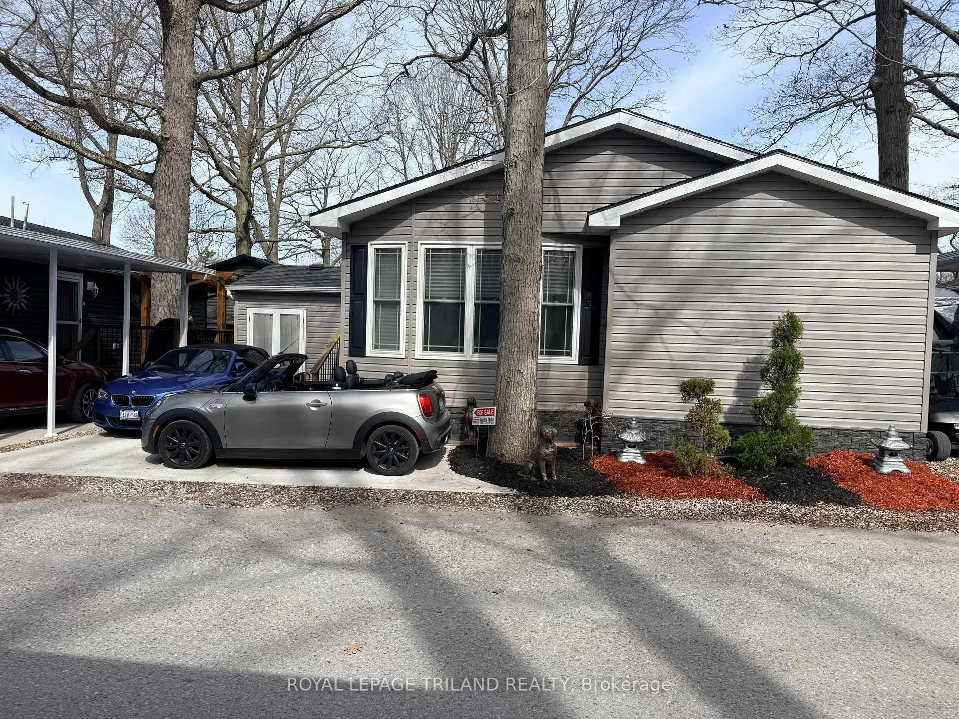 Front of Unit 56, 22790 Amiens Road