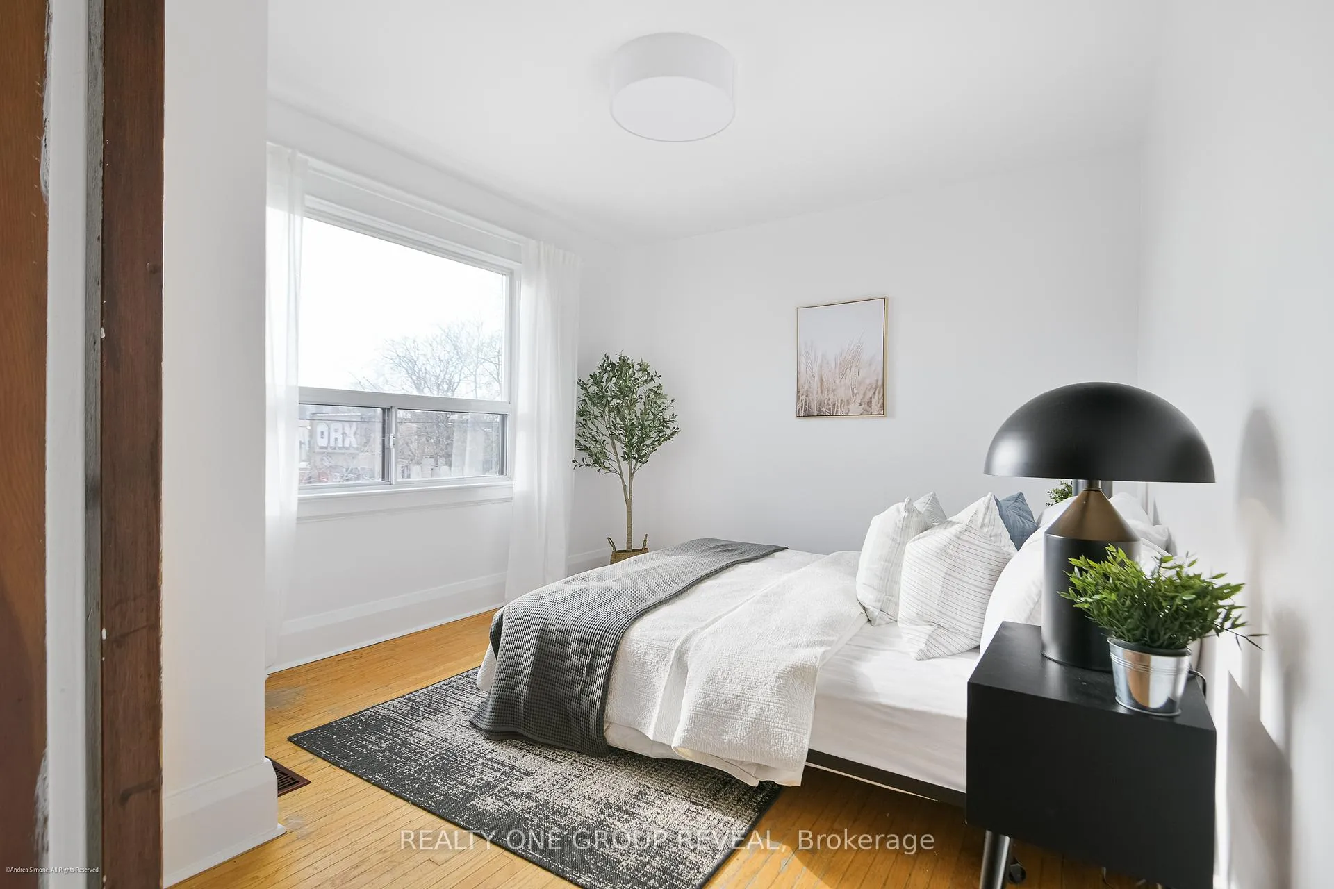 Photo 8 of Unit Upper, 89 Strathmore Boulevard, Toronto, Danforth — HOMEH