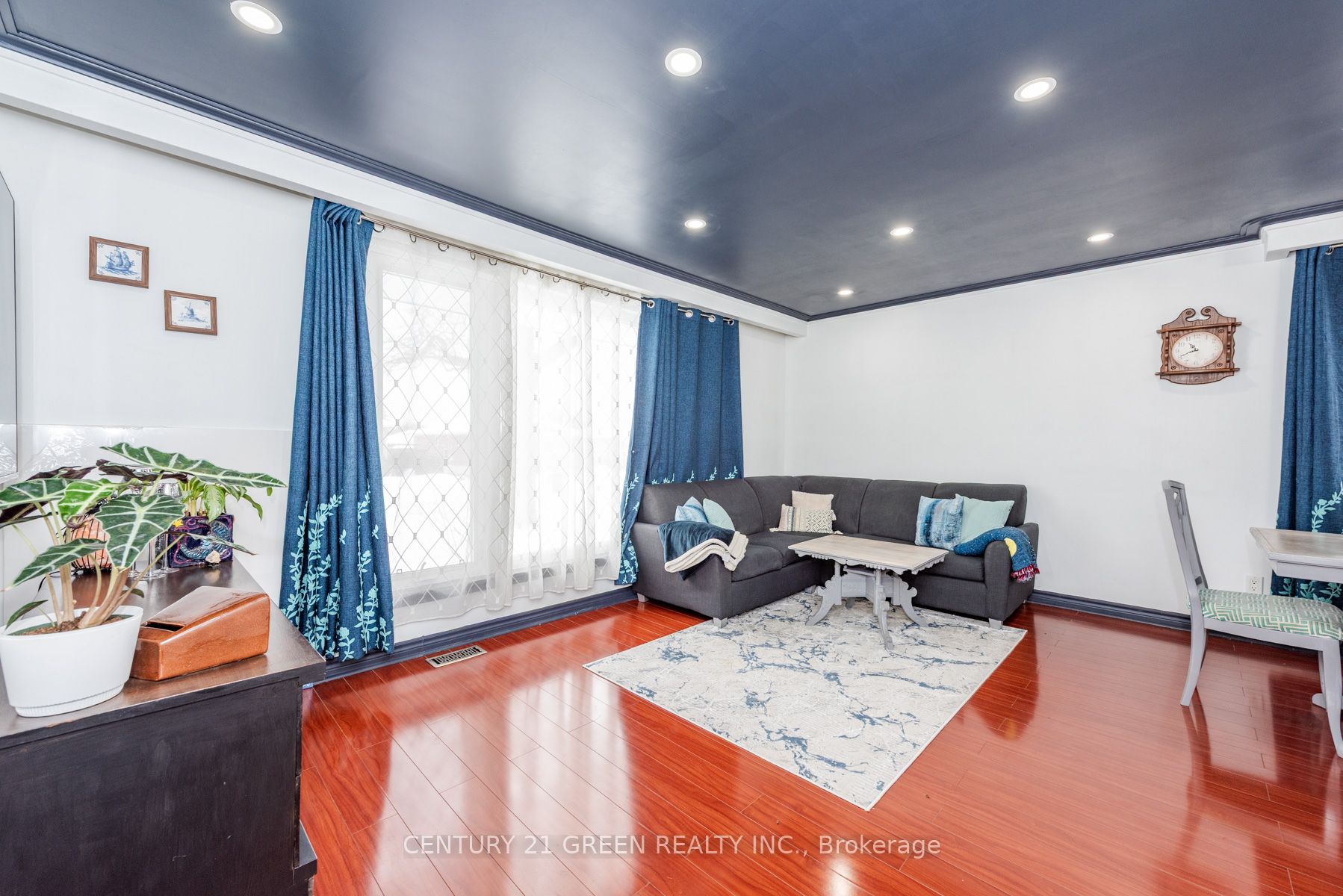 Photo 12 of 9 Ridgetop Avenue, Brampton, Northwood Park — HOMEH