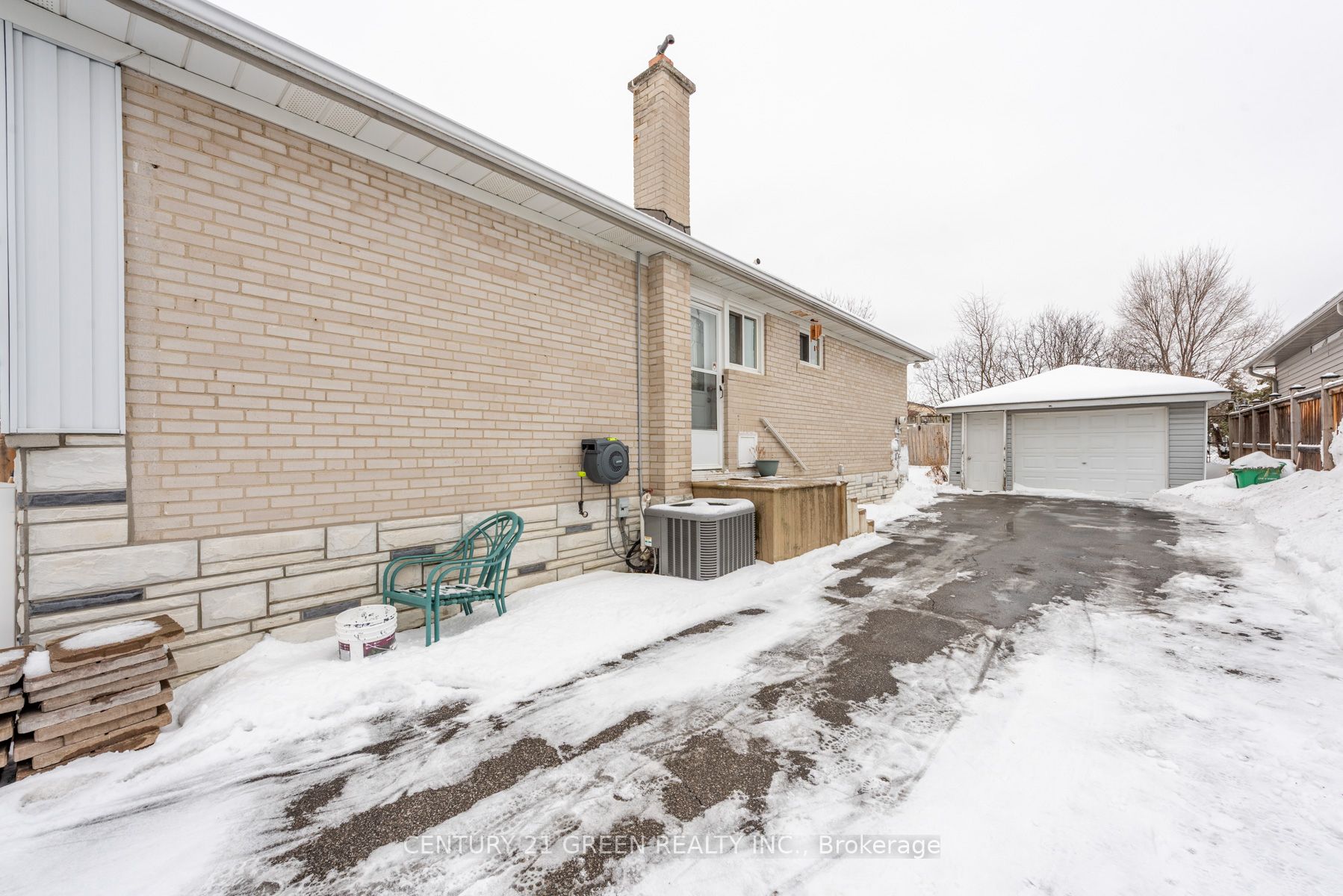 Photo 5 of 9 Ridgetop Avenue, Brampton, Northwood Park — HOMEH