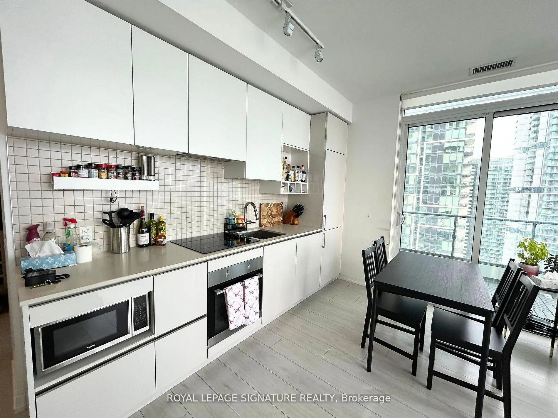 Photo 2 of Unit 3206, 950 Portage Parkway, Vaughan, Vaughan Corporate Centre — HOMEH