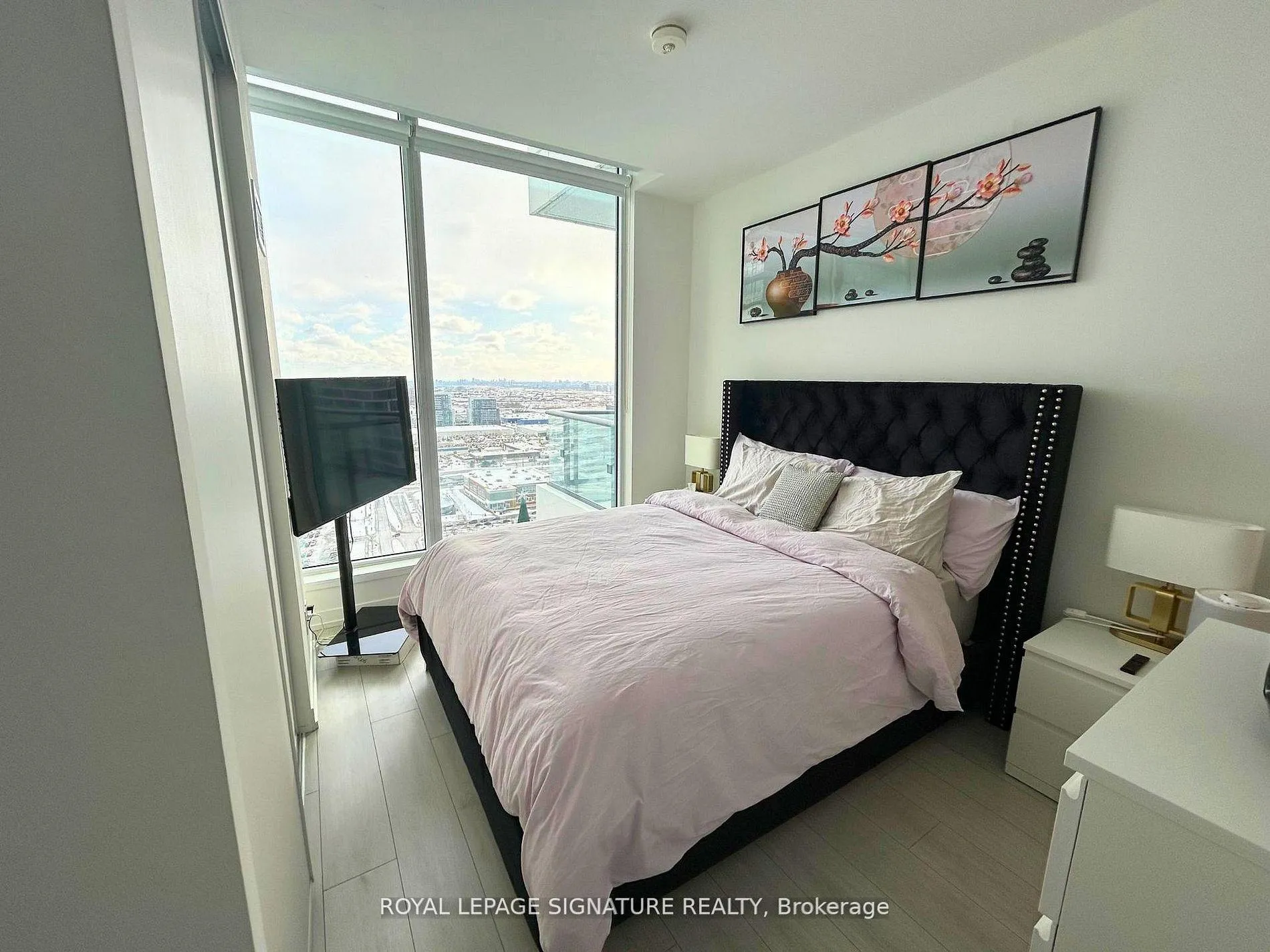 Photo 12 of Unit 3206, 950 Portage Parkway, Vaughan, Vaughan Corporate Centre — HOMEH