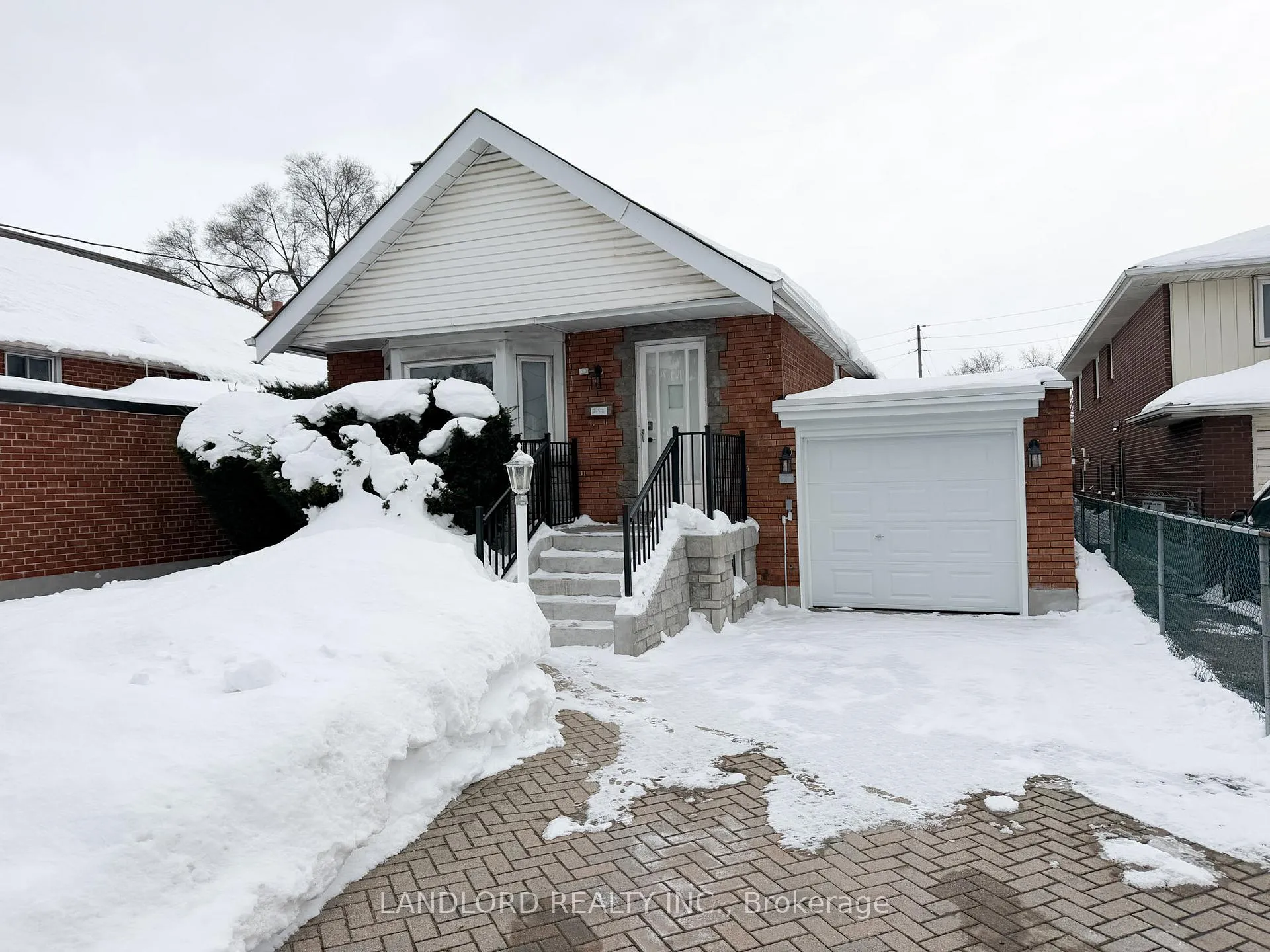 Photo 1 of 3 Davies Crescent, Toronto, East York — HOMEH