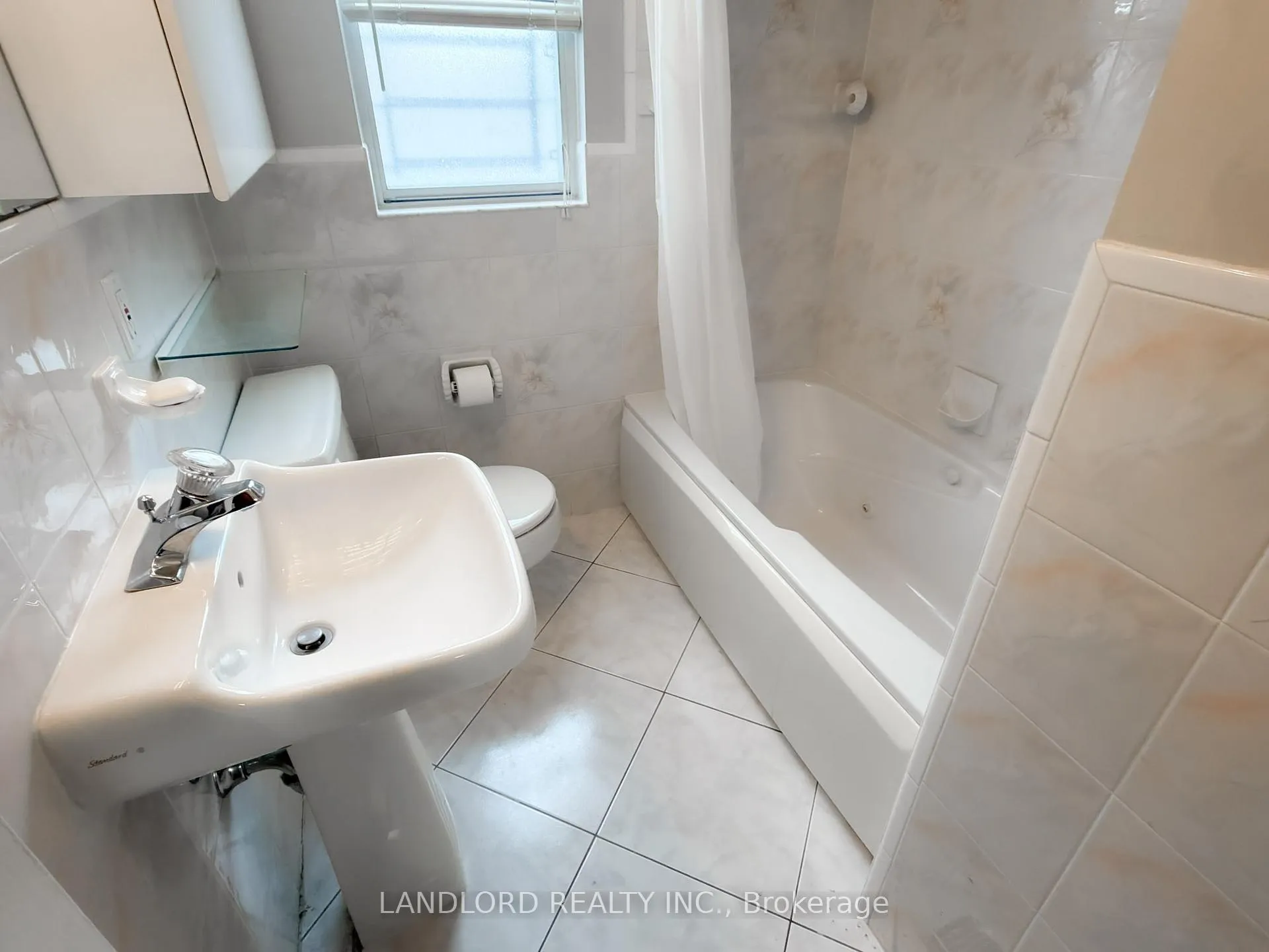 Photo 17 of 3 Davies Crescent, Toronto, East York — HOMEH