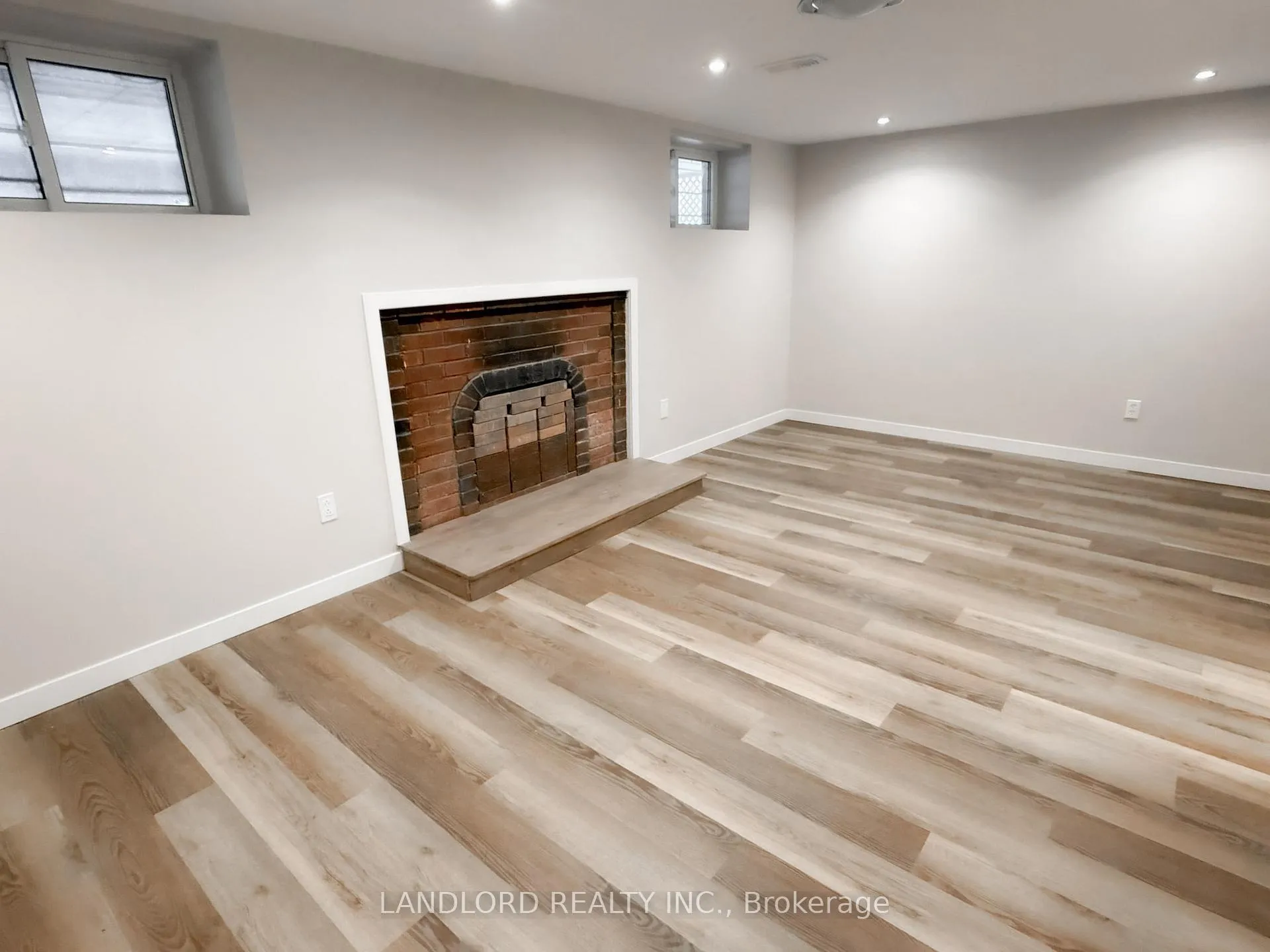 Photo 19 of 3 Davies Crescent, Toronto, East York — HOMEH