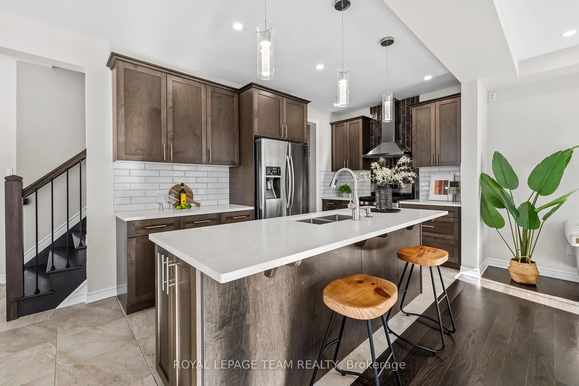 Photo 8 of 1001 Shimmerton Circle, Ottawa, Kanata - Emerald Meadows/Trailwest — HOMEH