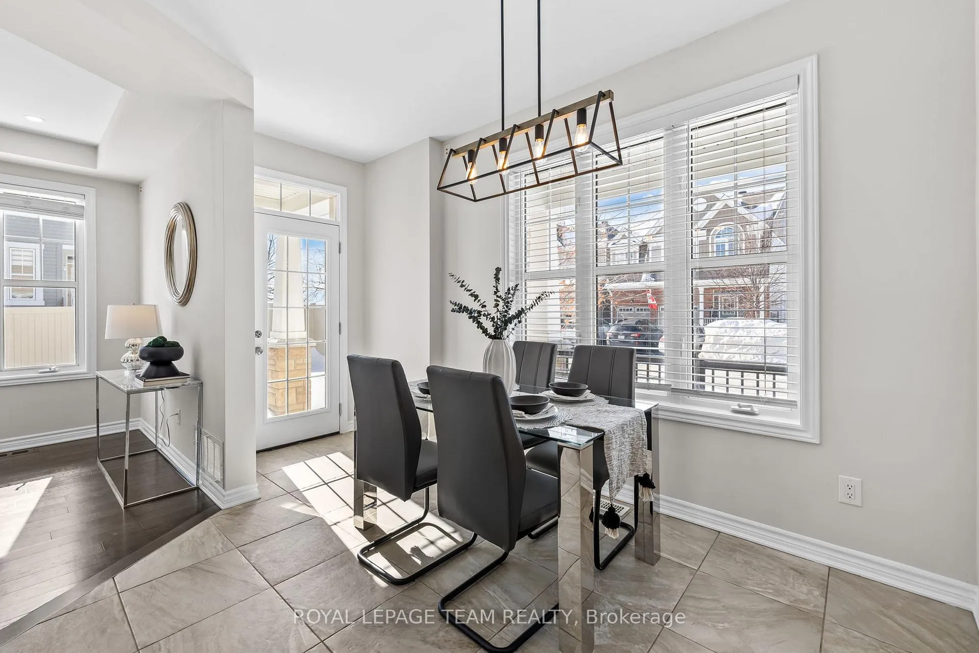 Photo 13 of 1001 Shimmerton Circle, Ottawa, Kanata - Emerald Meadows/Trailwest — HOMEH
