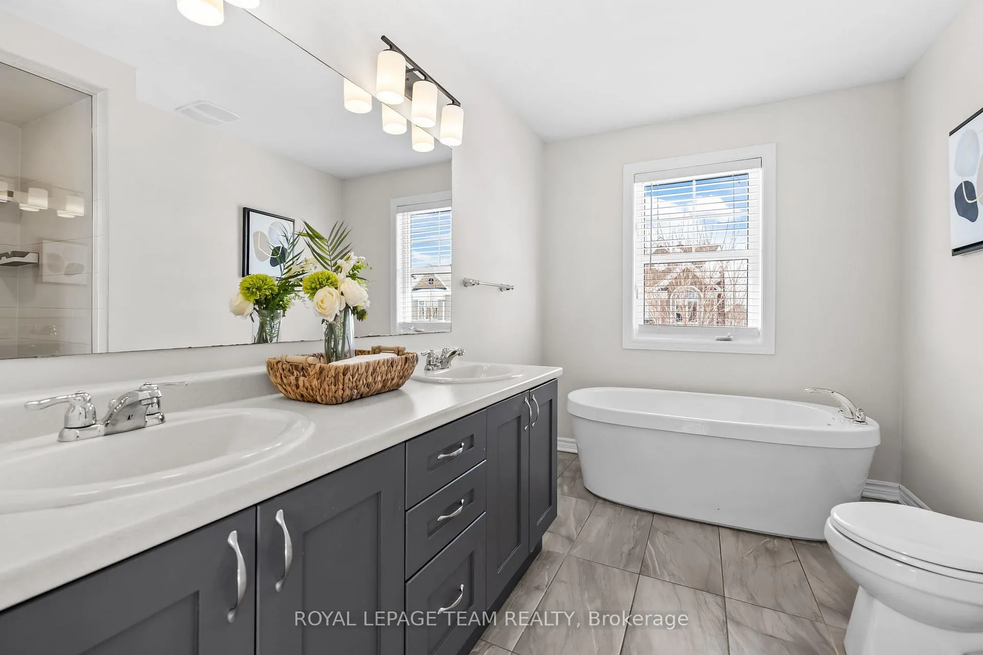 Photo 23 of 1001 Shimmerton Circle, Ottawa, Kanata - Emerald Meadows/Trailwest — HOMEH