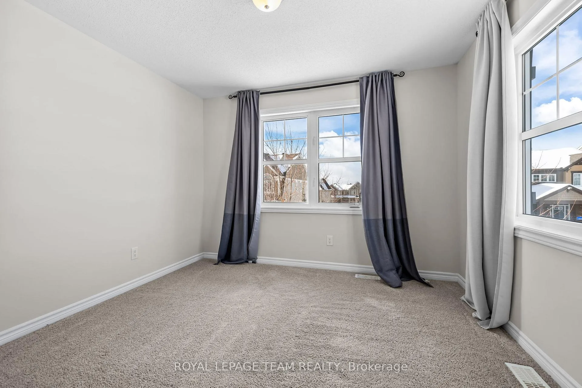 Photo 26 of 1001 Shimmerton Circle, Ottawa, Kanata - Emerald Meadows/Trailwest — HOMEH