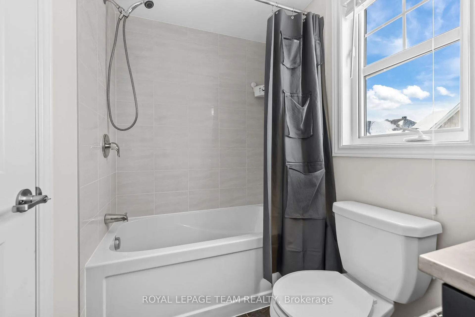 Photo 28 of 1001 Shimmerton Circle, Ottawa, Kanata - Emerald Meadows/Trailwest — HOMEH