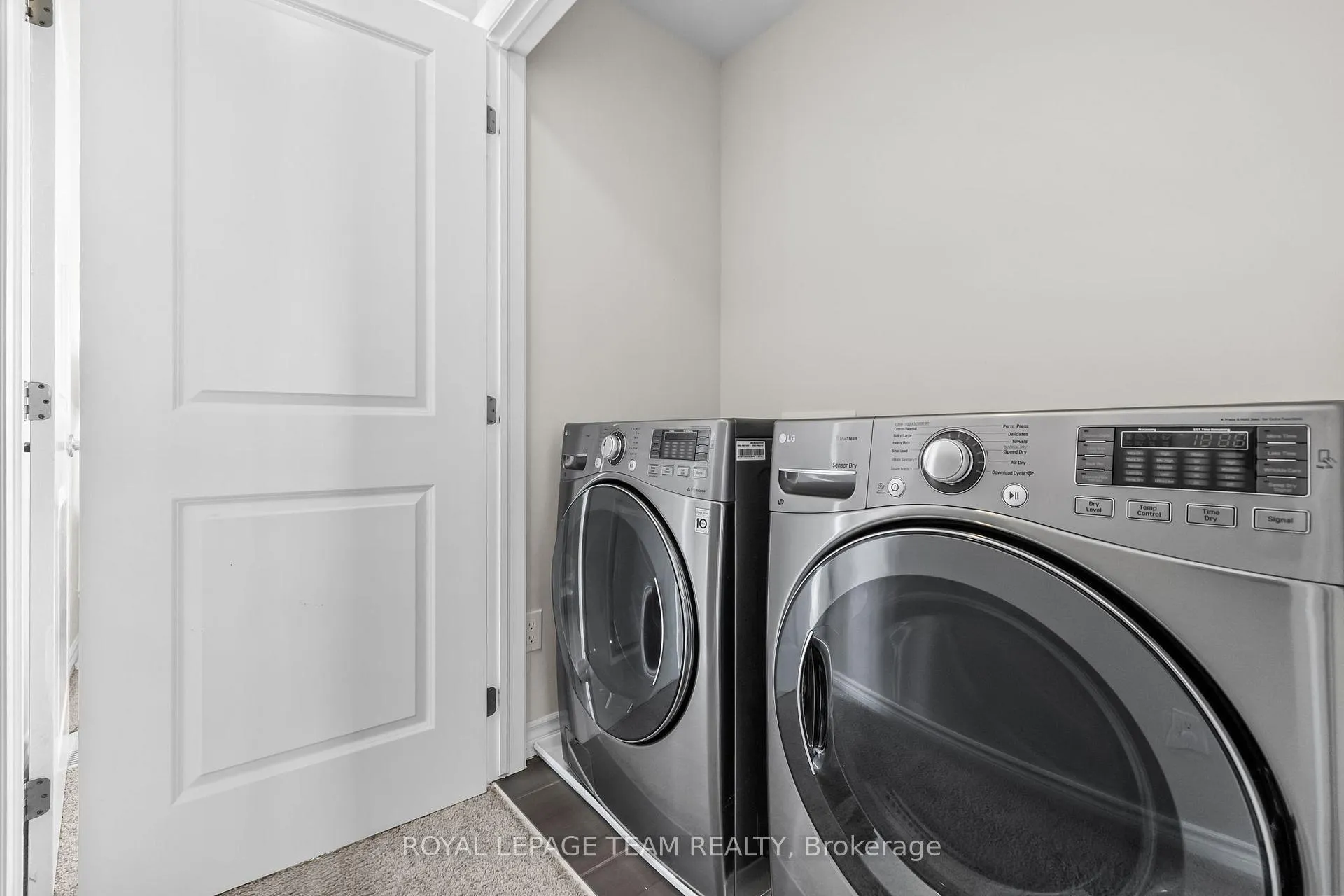 Photo 31 of 1001 Shimmerton Circle, Ottawa, Kanata - Emerald Meadows/Trailwest — HOMEH