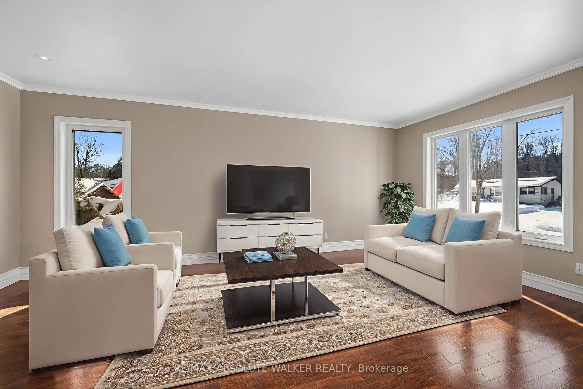 Photo 4 of 1095 Morin Road, Ottawa, Cumberland Estates — HOMEH
