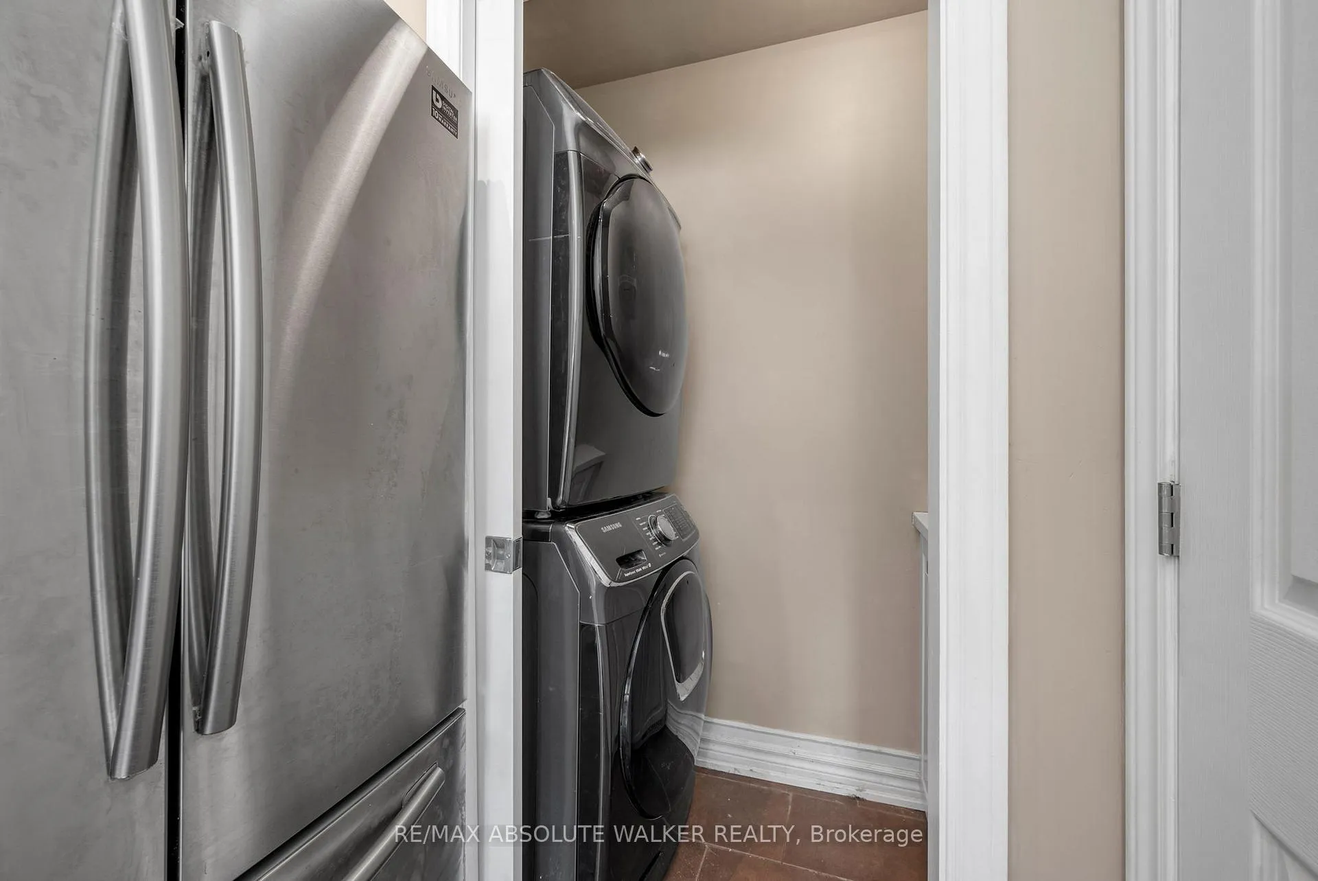 Photo 9 of 1095 Morin Road, Ottawa, Cumberland Estates — HOMEH