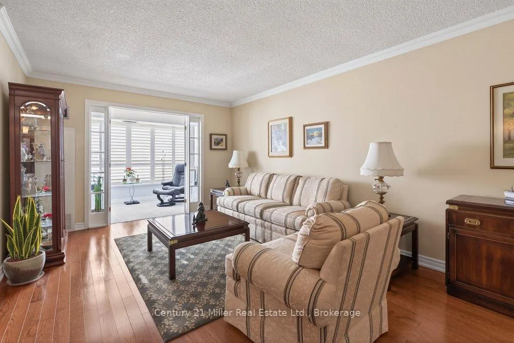 Photo 8 of Unit 1605, 1276 Maple Crossing Boulevard, Burlington, Brant — HOMEH