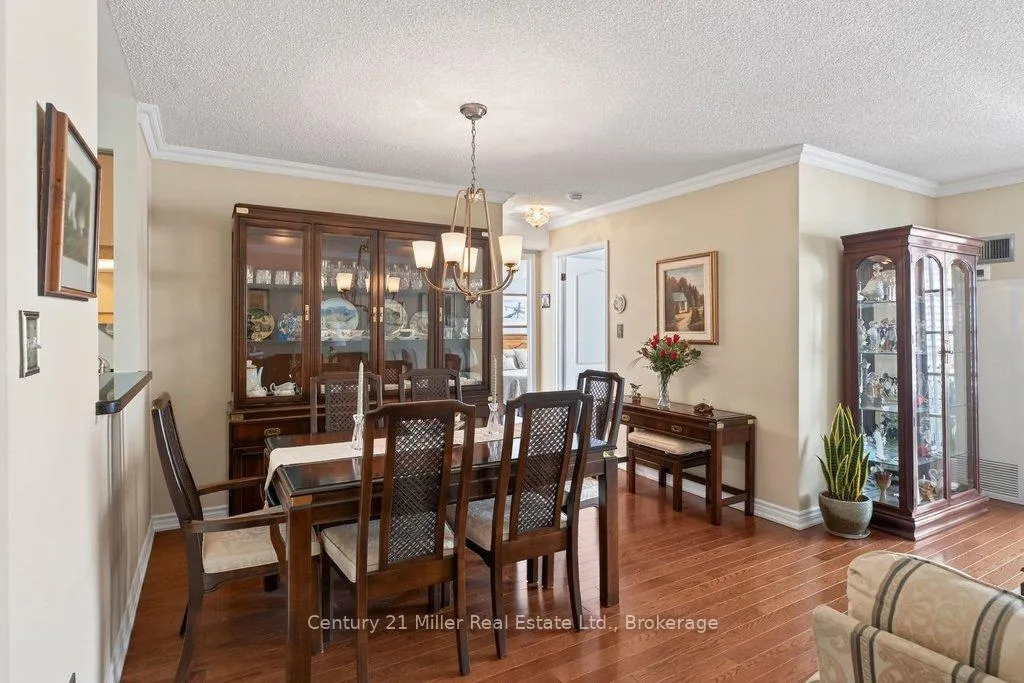 Photo 11 of Unit 1605, 1276 Maple Crossing Boulevard, Burlington, Brant — HOMEH