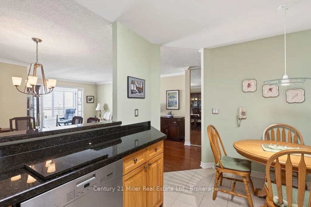 Photo 16 of Unit 1605, 1276 Maple Crossing Boulevard, Burlington, Brant — HOMEH