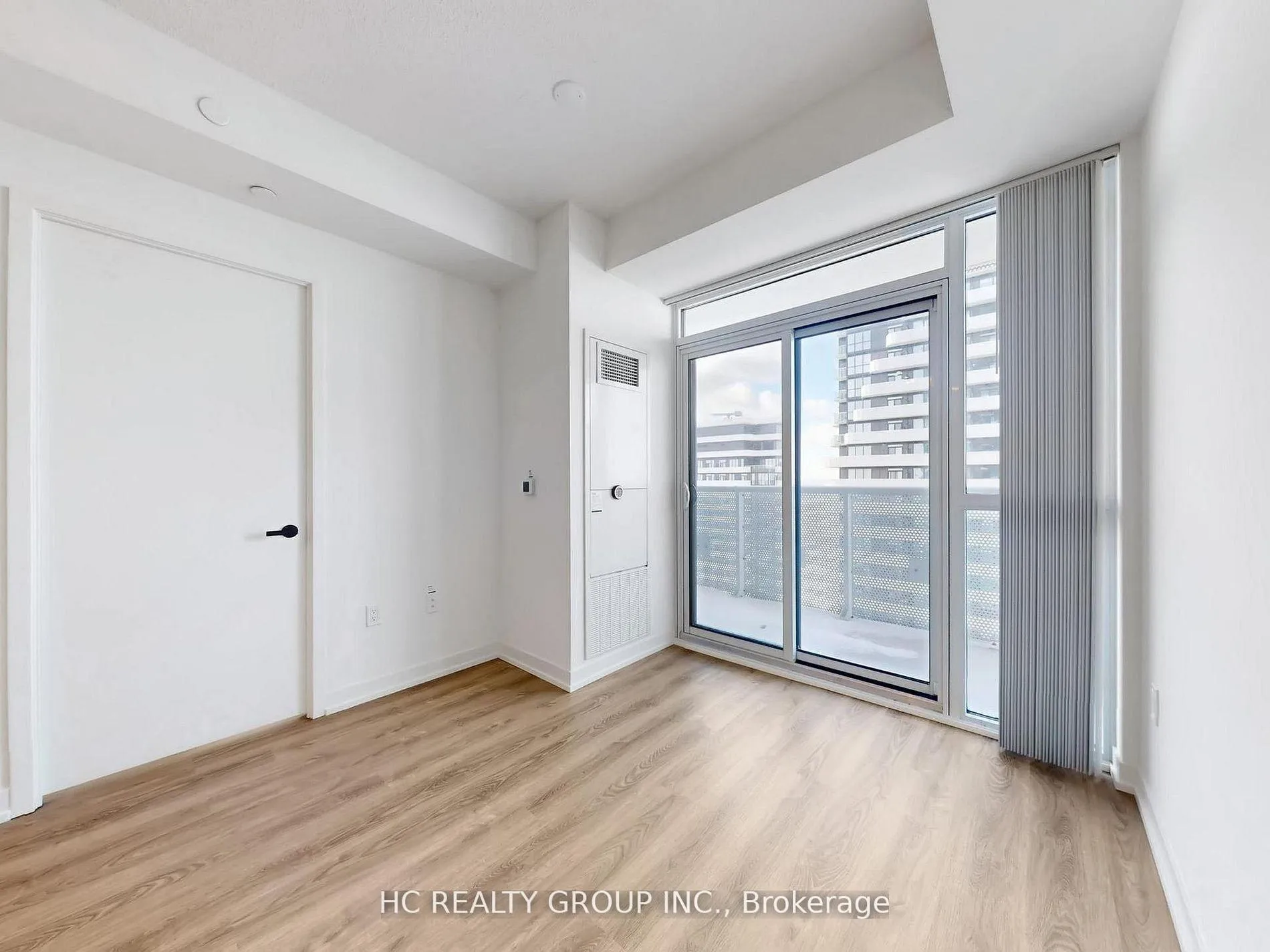 Photo 9 of Unit 6001, 8 Interchange Way, Vaughan, Vaughan Corporate Centre — HOMEH