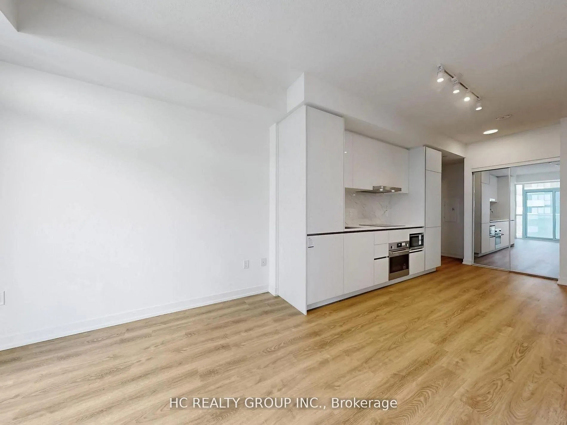 Photo 11 of Unit 6001, 8 Interchange Way, Vaughan, Vaughan Corporate Centre — HOMEH