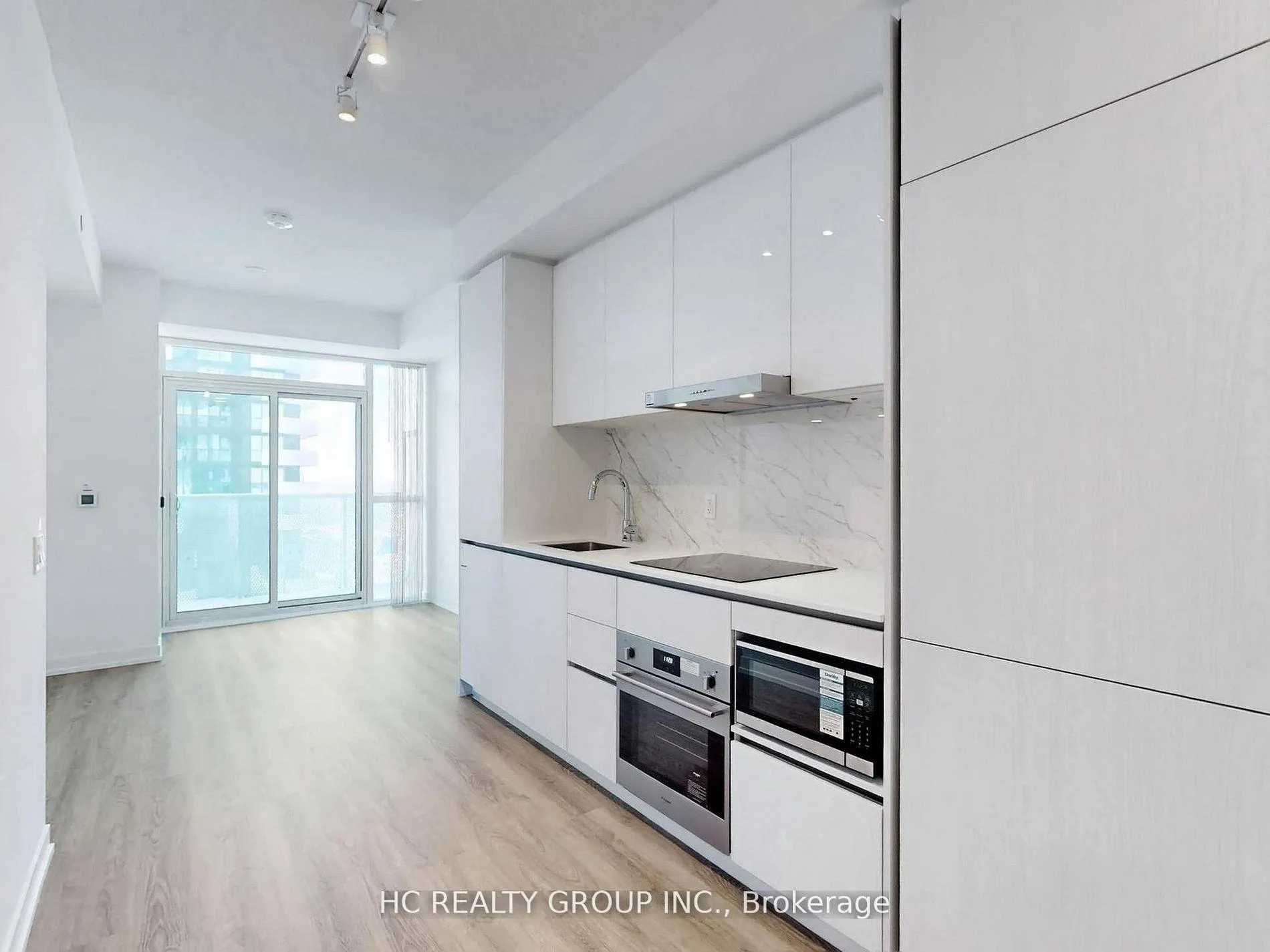 Photo 13 of Unit 6001, 8 Interchange Way, Vaughan, Vaughan Corporate Centre — HOMEH